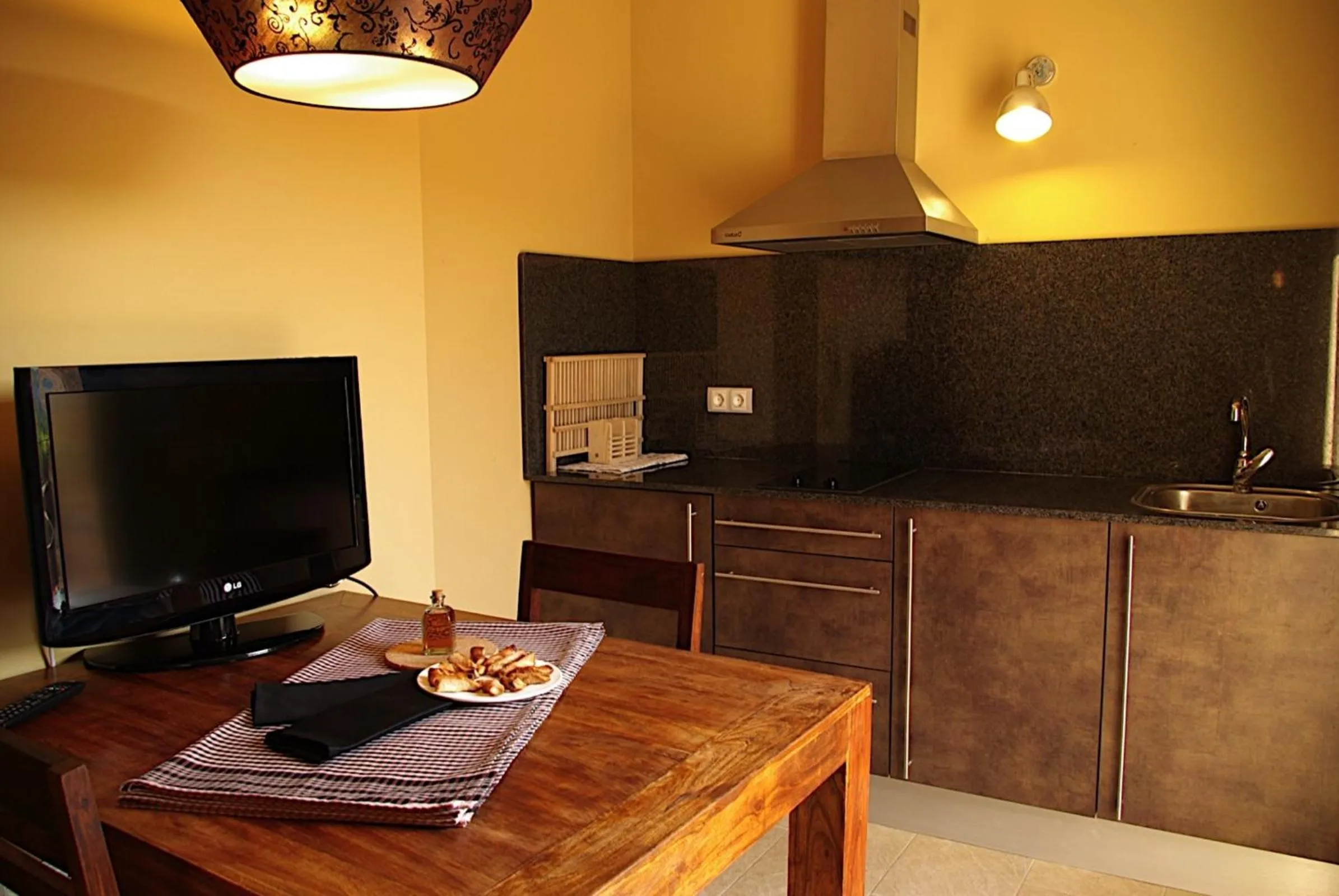 Kitchen or kitchenette in L'Arcada de Fares