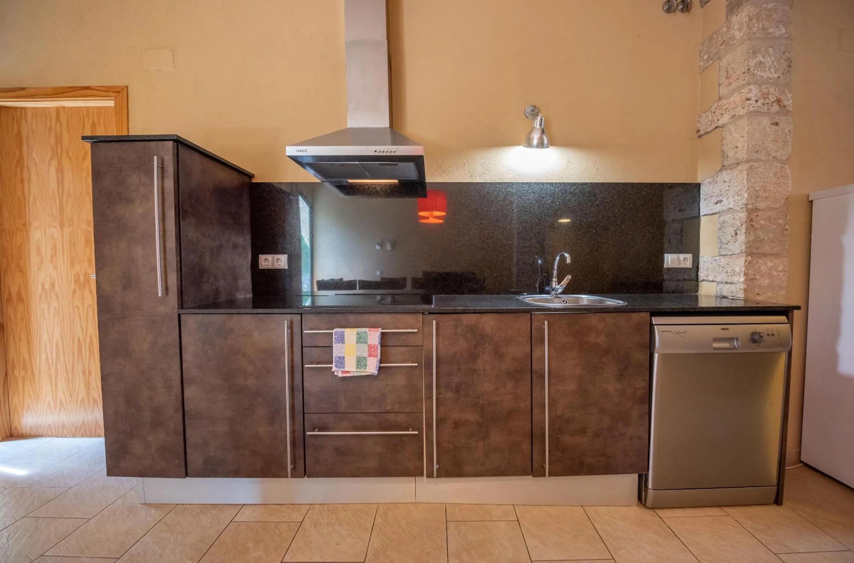 Kitchen or kitchenette in L'Arcada de Fares