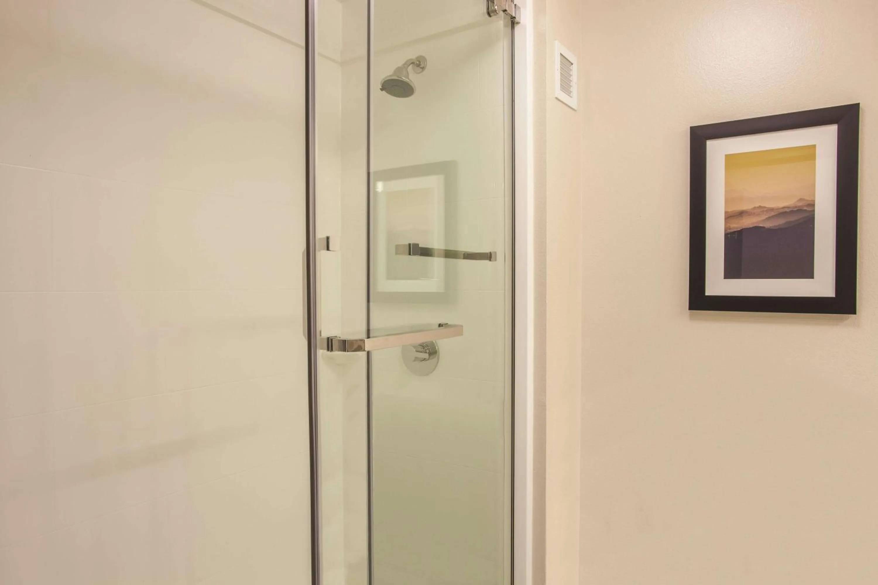 Shower in La Quinta by Wyndham Morgan Hill-San Jose South