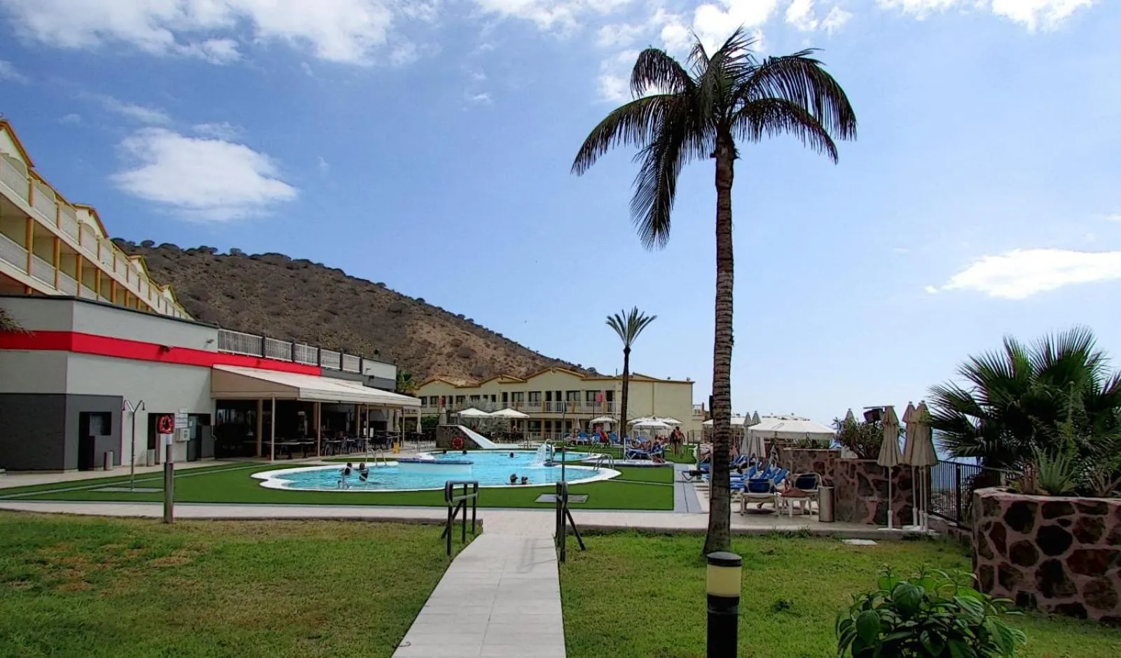 Apartamentos Natural Park