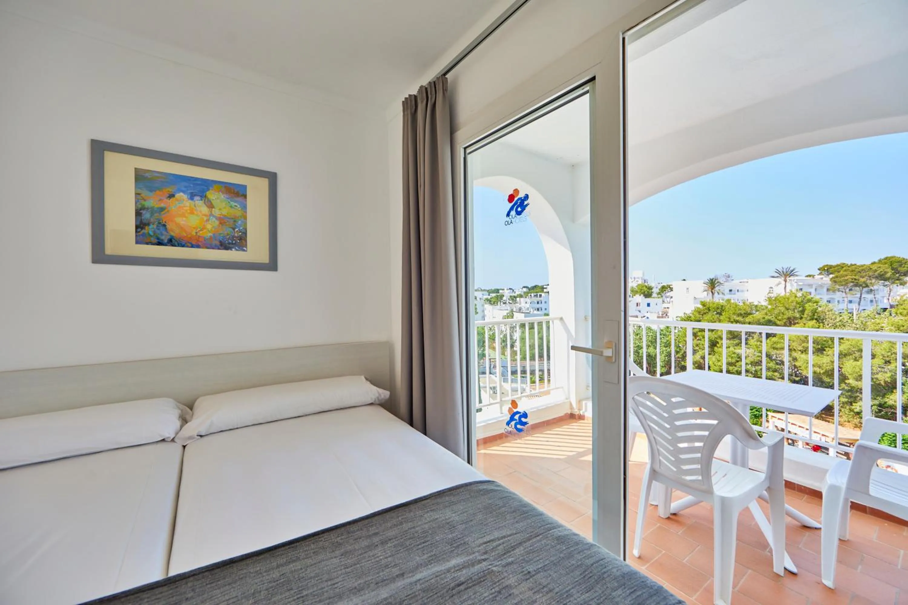 Bedroom, Bed in OLA Apartamentos Cala d'Or