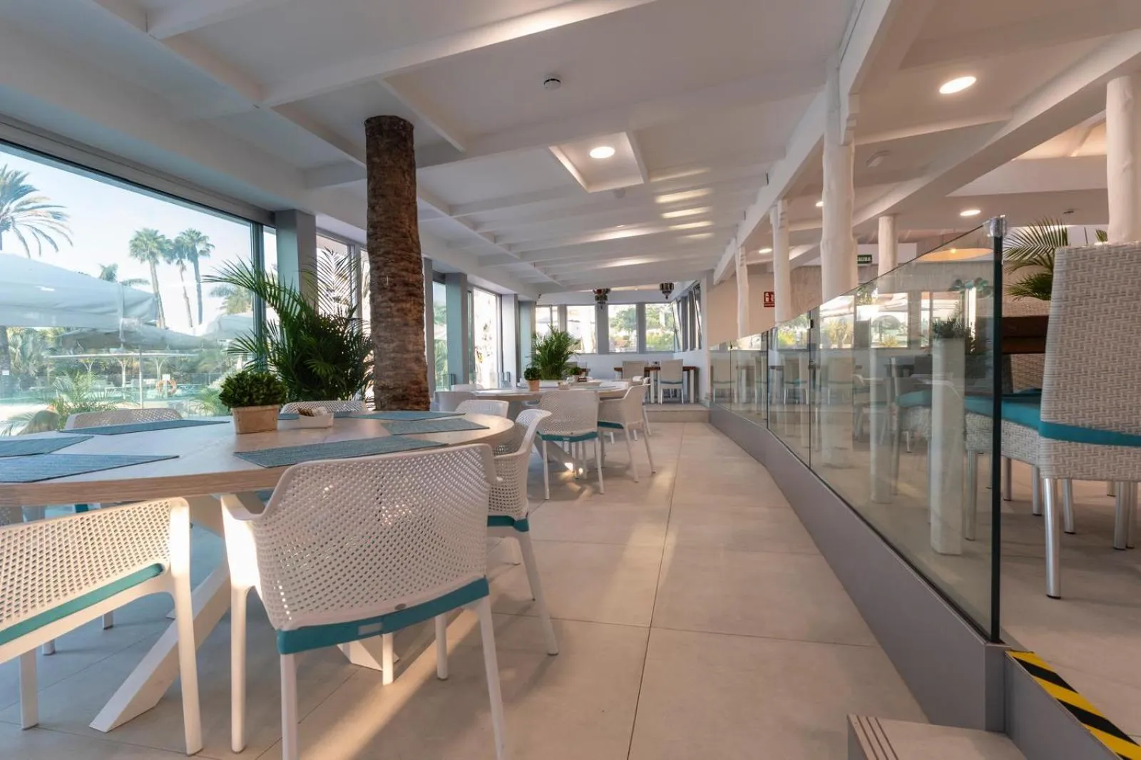 Restaurant/places to eat in Hotel LIVVO Dunagolf Suites