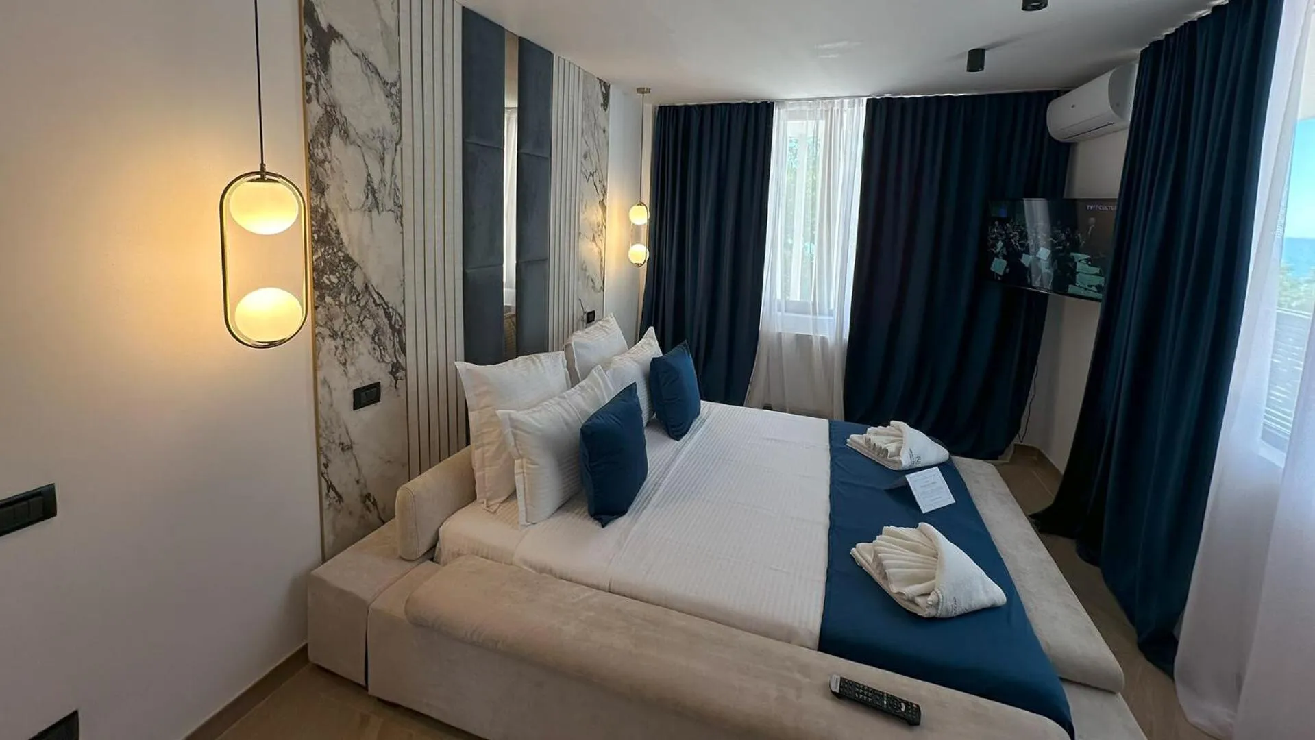 Bed in Aqvatonic Hotel - Steaua de Mare