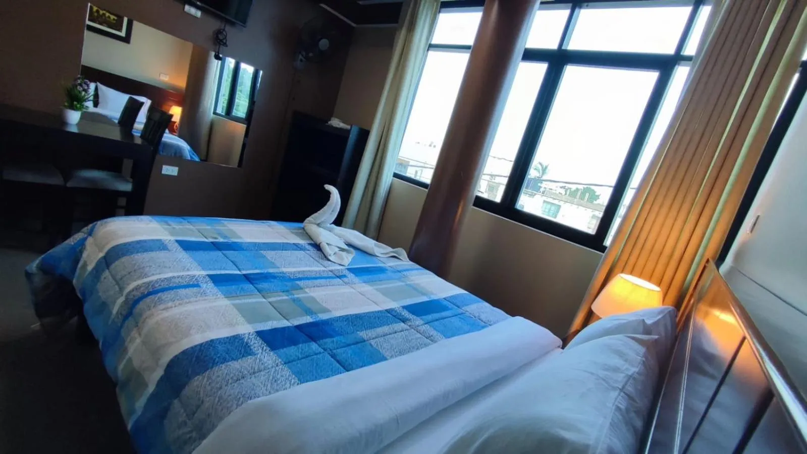 Photo of the whole room in Hotel Santa Maria