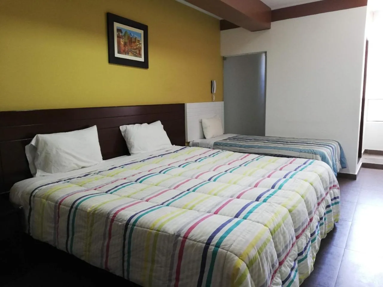 Photo of the whole room in Hotel Santa Maria