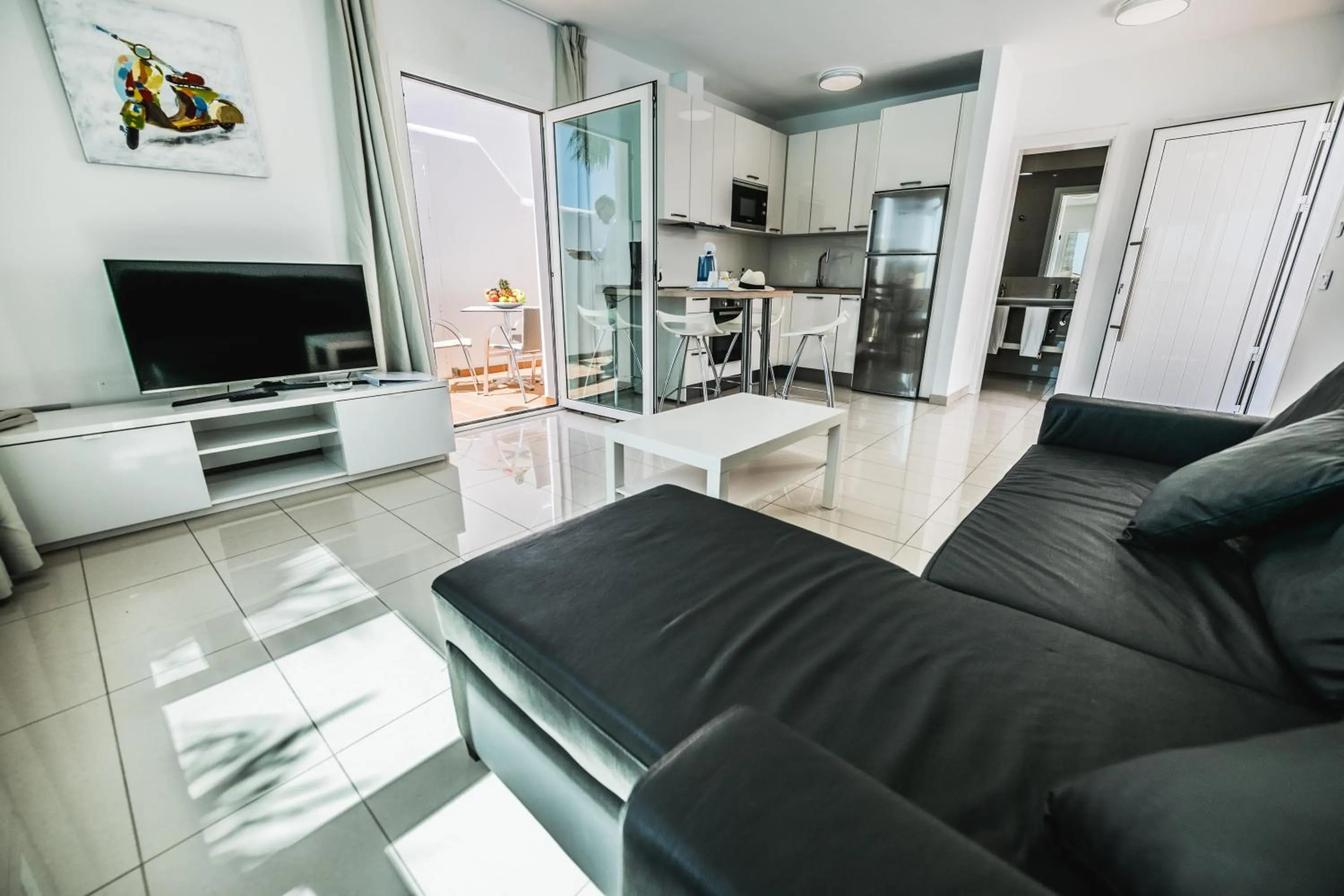 Photo of the whole room in Bahia Calma Beach