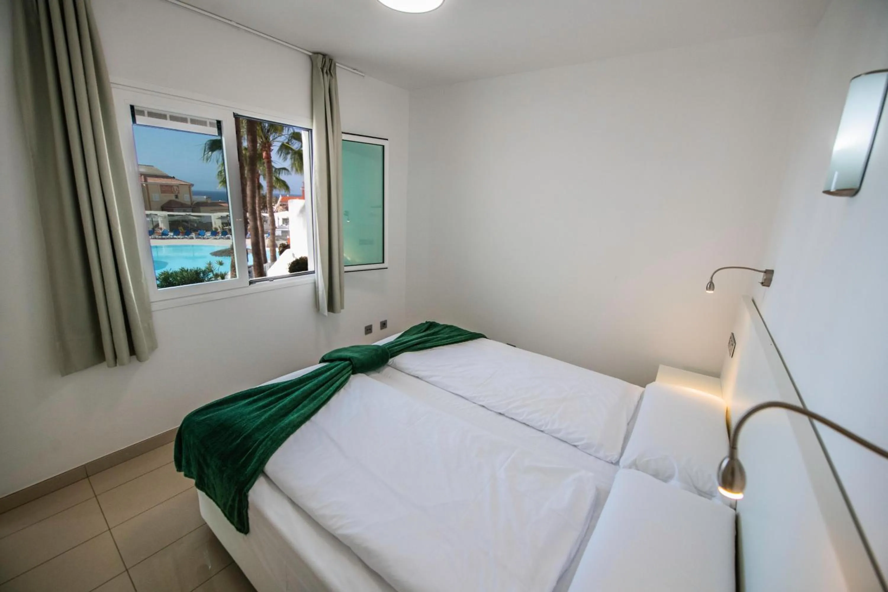 Photo of the whole room, Bed in Bahia Calma Beach