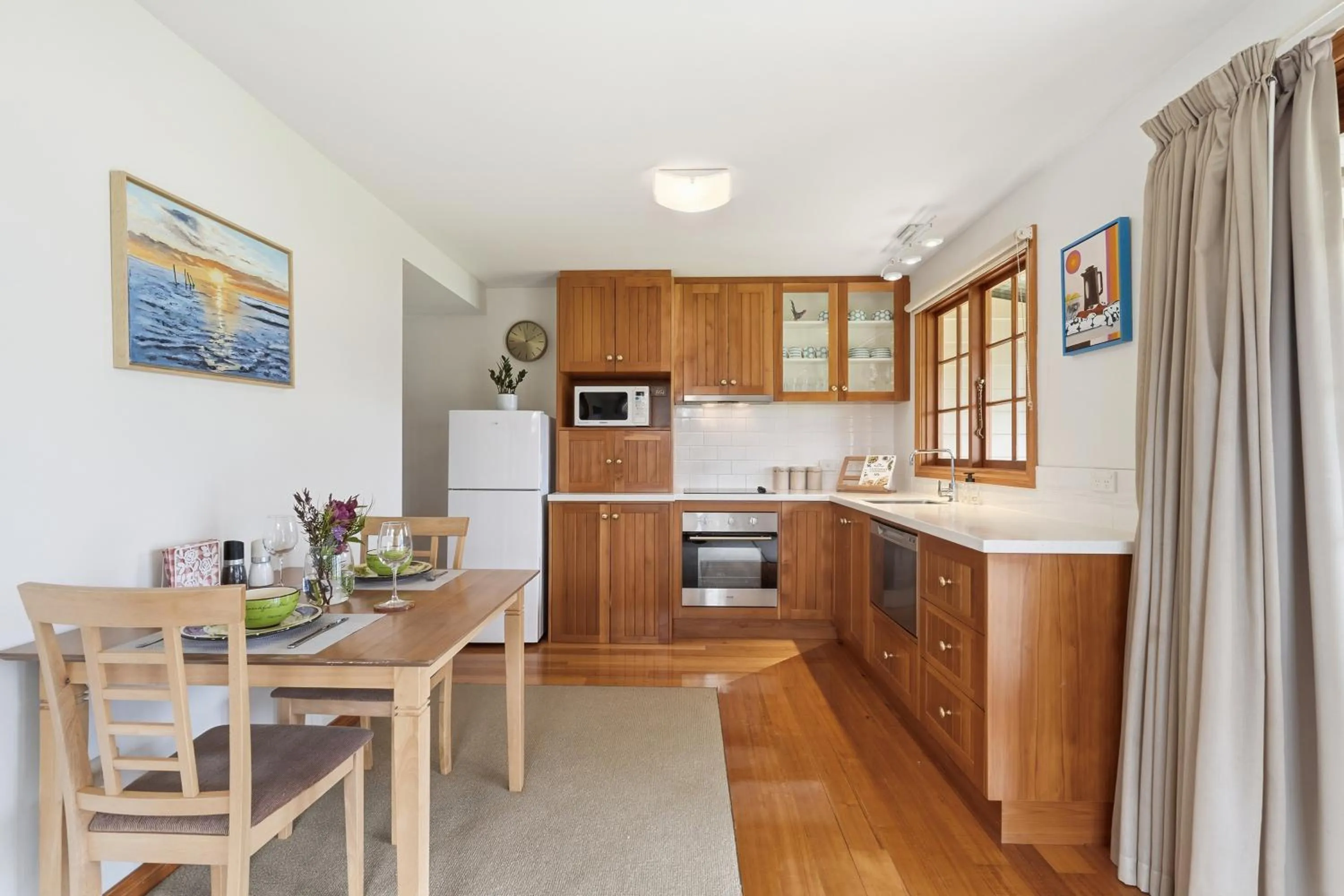 Kitchen or kitchenette in Otago Cottage