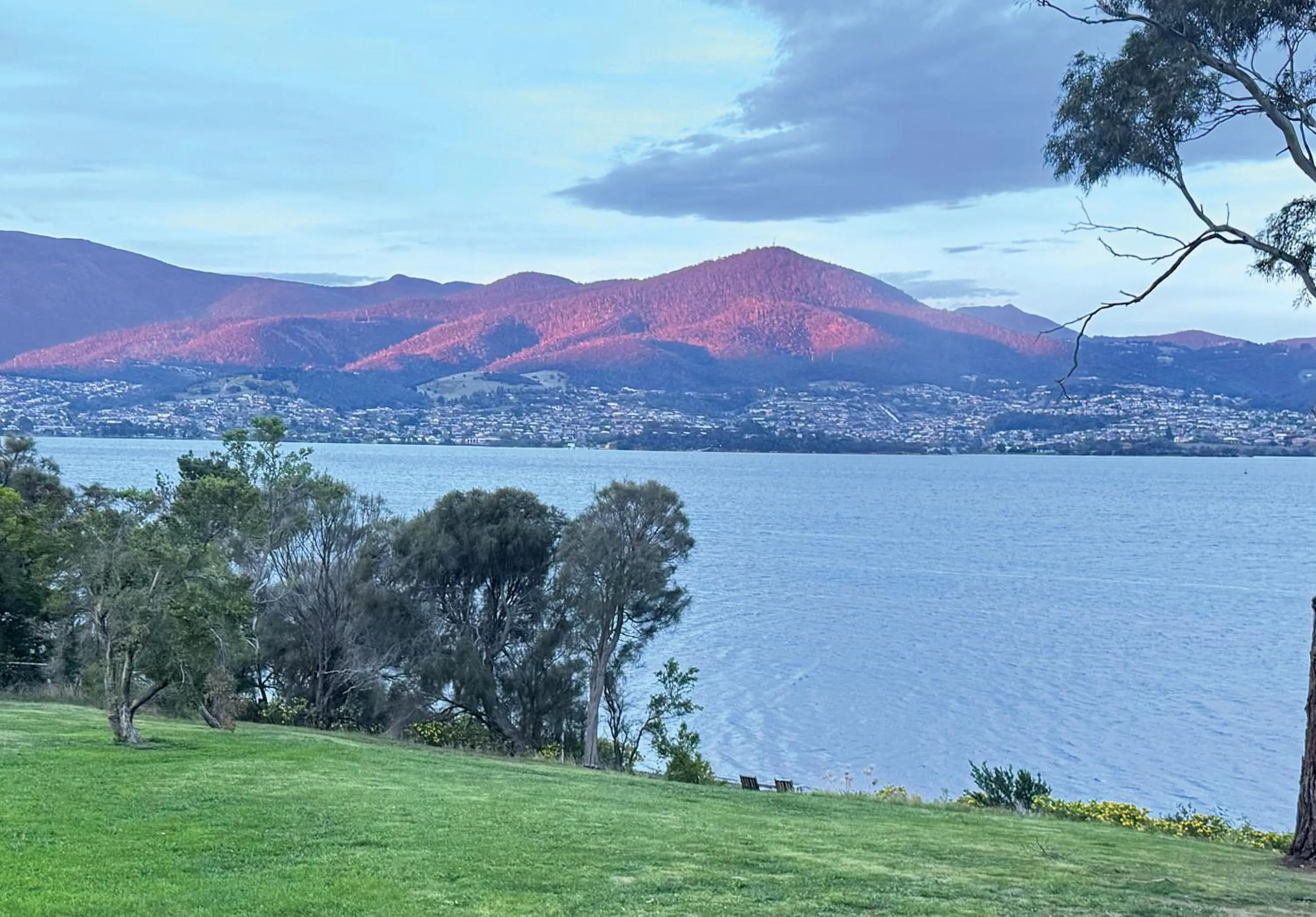 Sunrise in Otago Cottage
