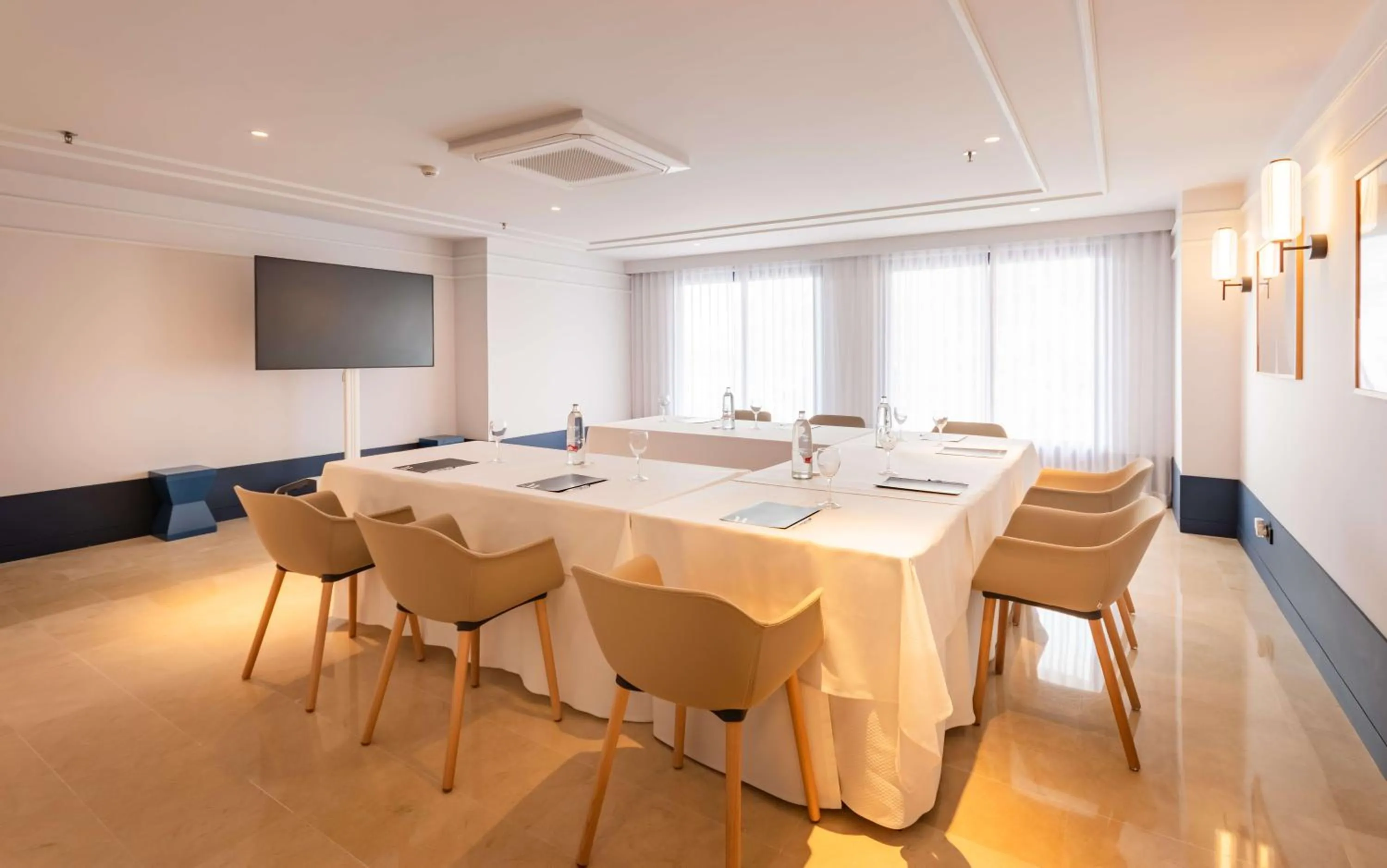 Meeting/conference room in Hotel Yaramar - Adults Recommended
