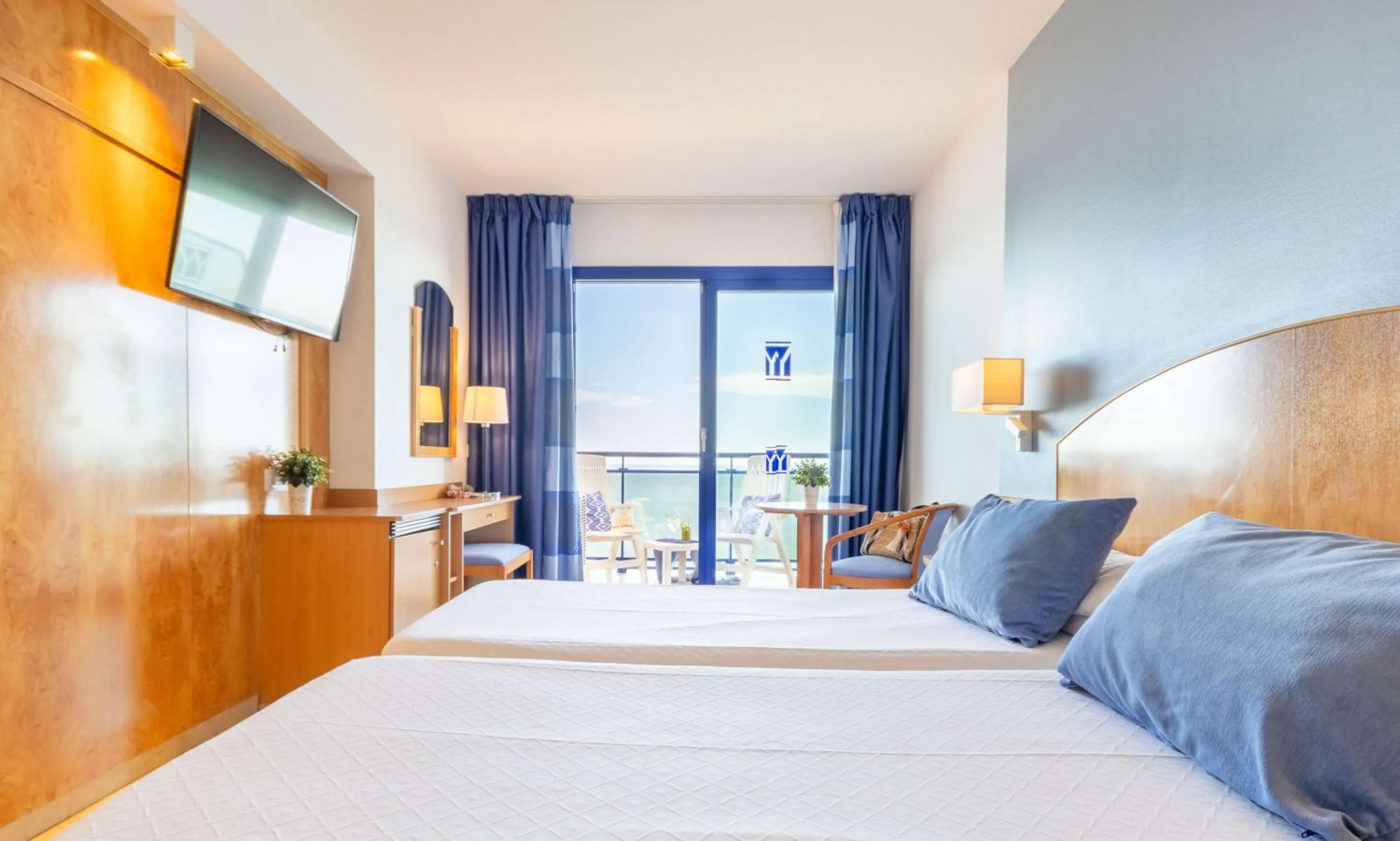 Bed in Hotel Yaramar - Adults Recommended