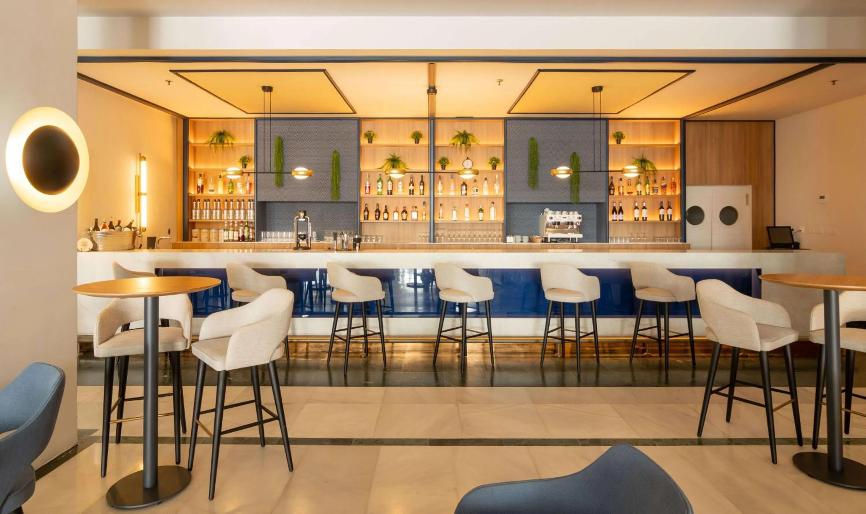 Lounge or bar in Hotel Yaramar - Adults Recommended