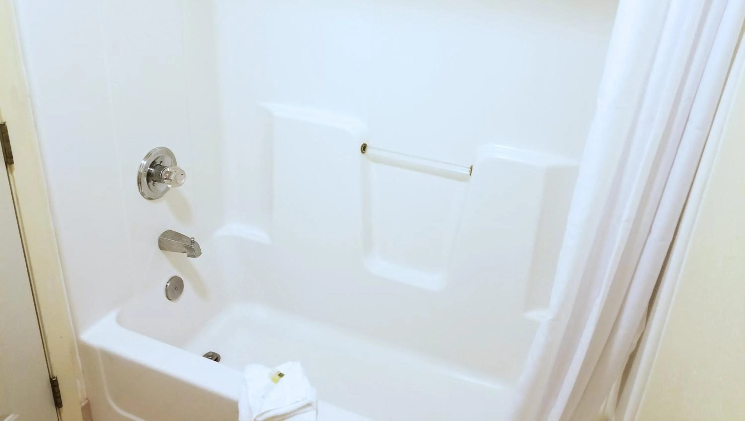 Bathroom in Keystone Boardwalk Inn and Suites