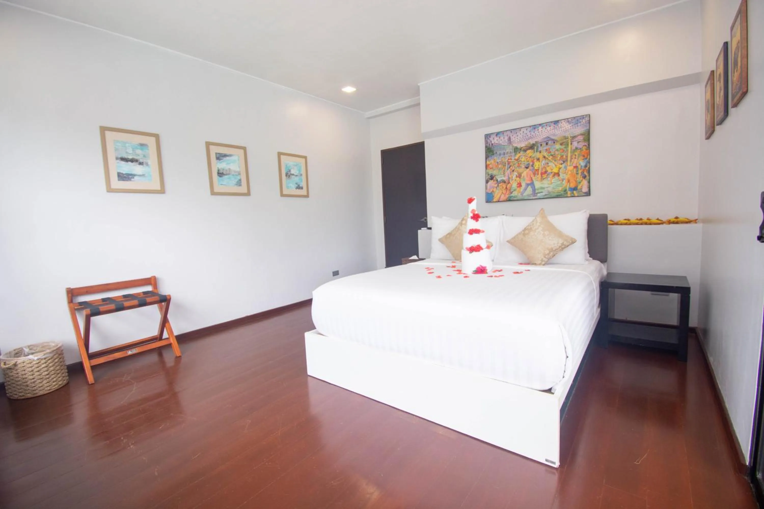 Bedroom, Bed in One Hagdan Villas