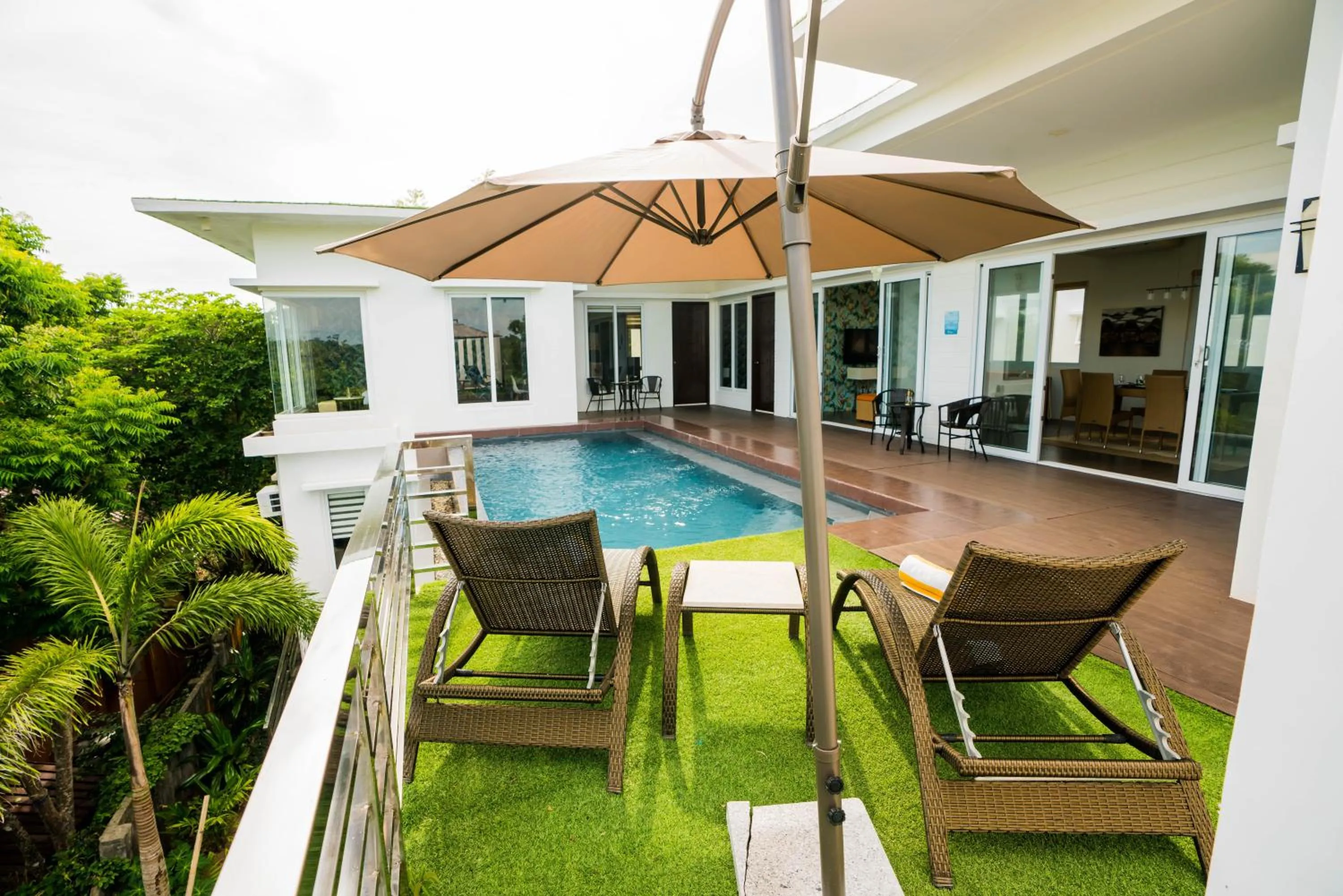 Swimming pool in One Hagdan Villas