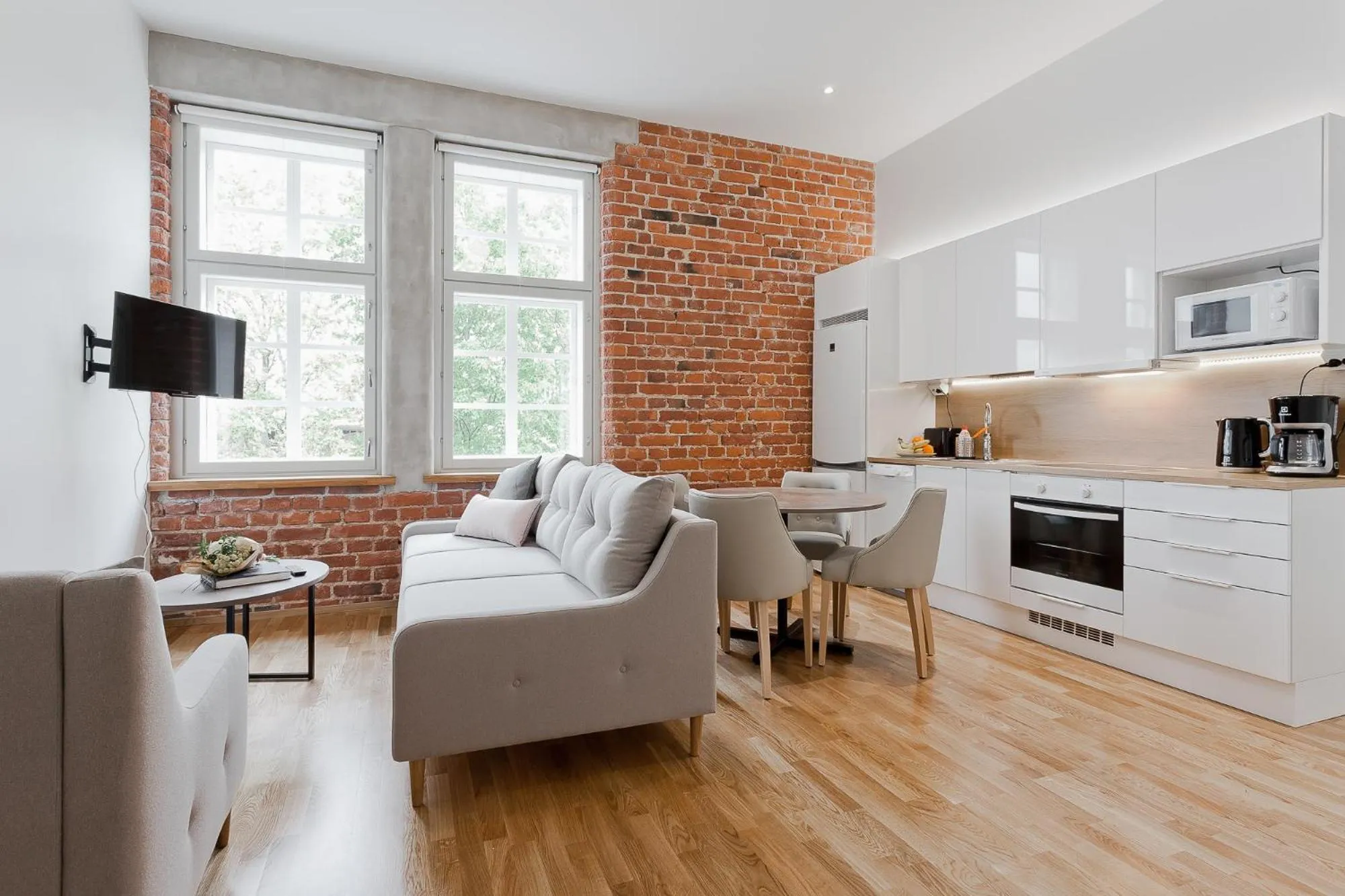 TV and multimedia in Forenom Serviced Apartments Turku Kakolanmäki