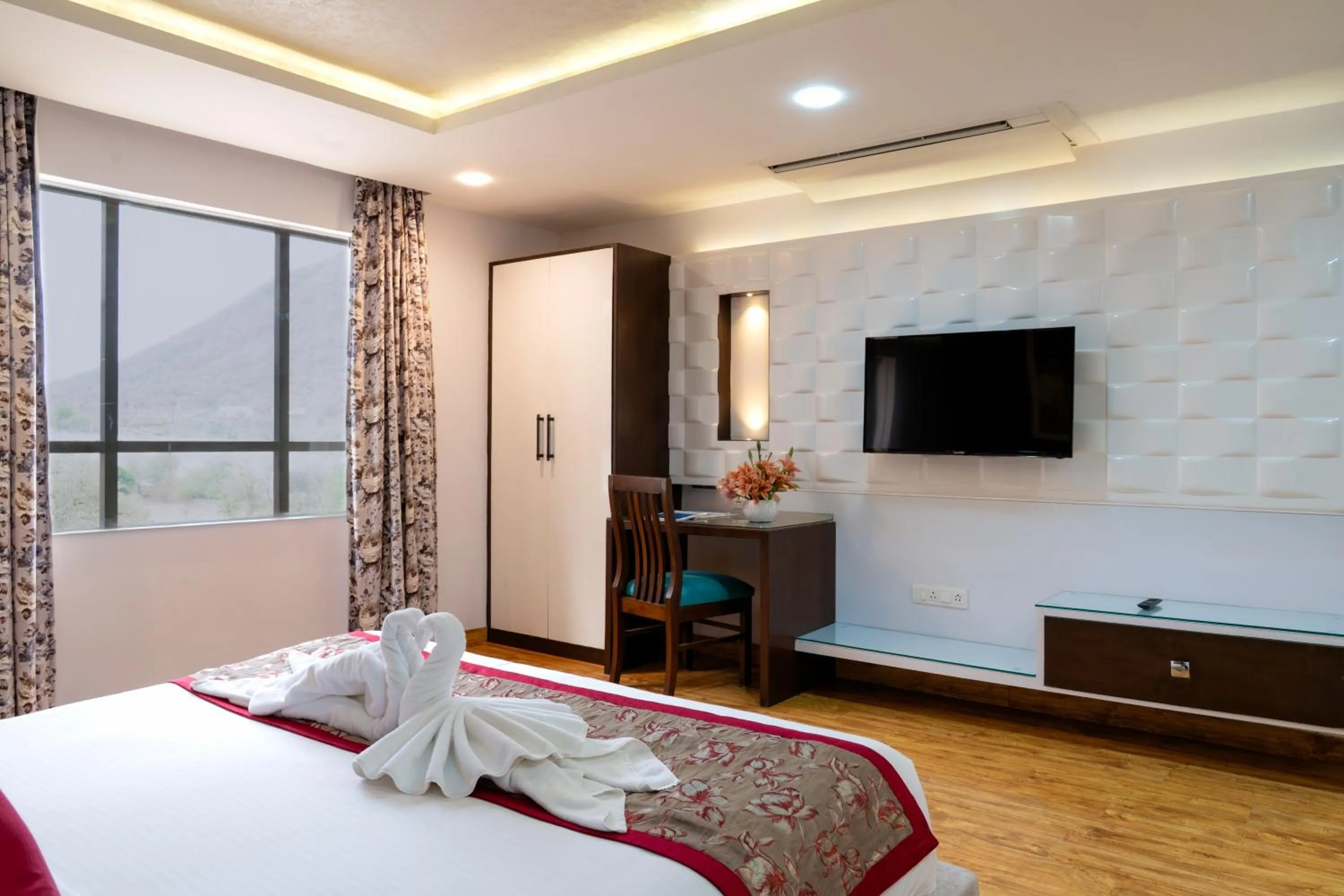 TV and multimedia, Bed in Spectrum Resort, Spa & Residences