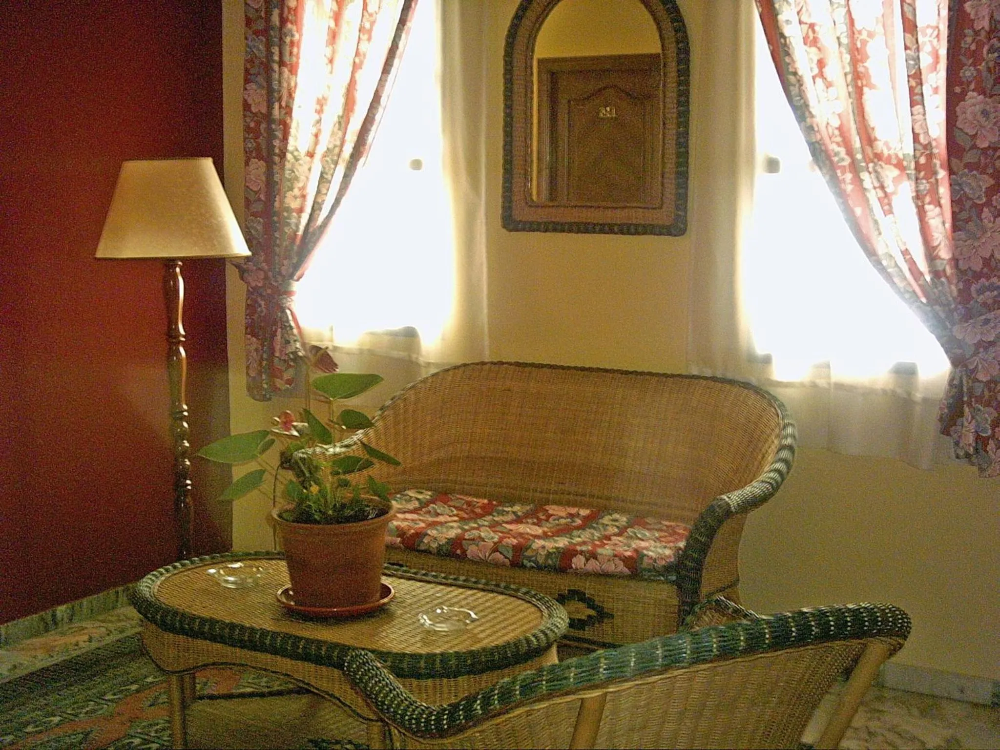 Seating area in Hotel Anfiteatro Romano
