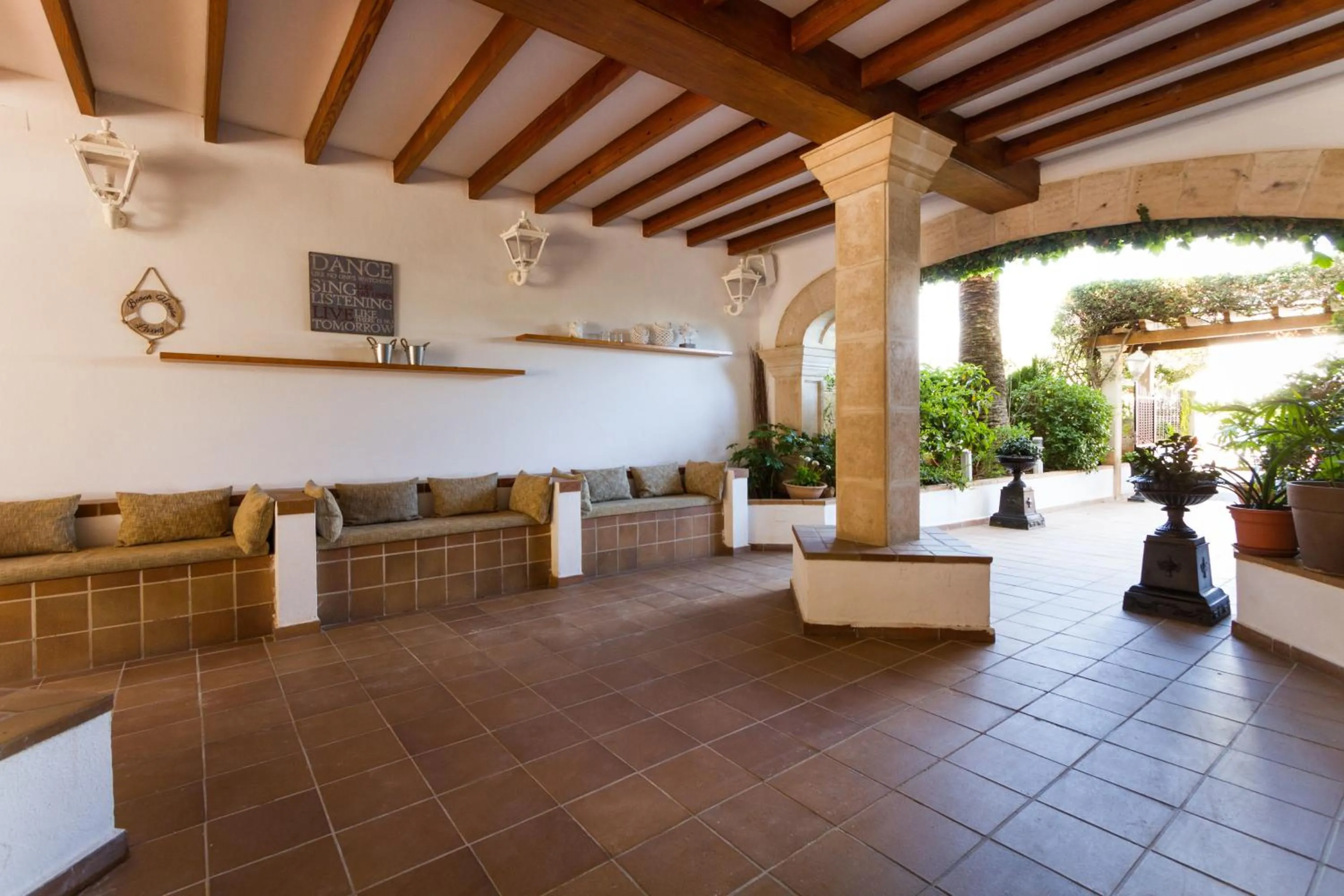 Facade/entrance in Plazamar Serenity Resort