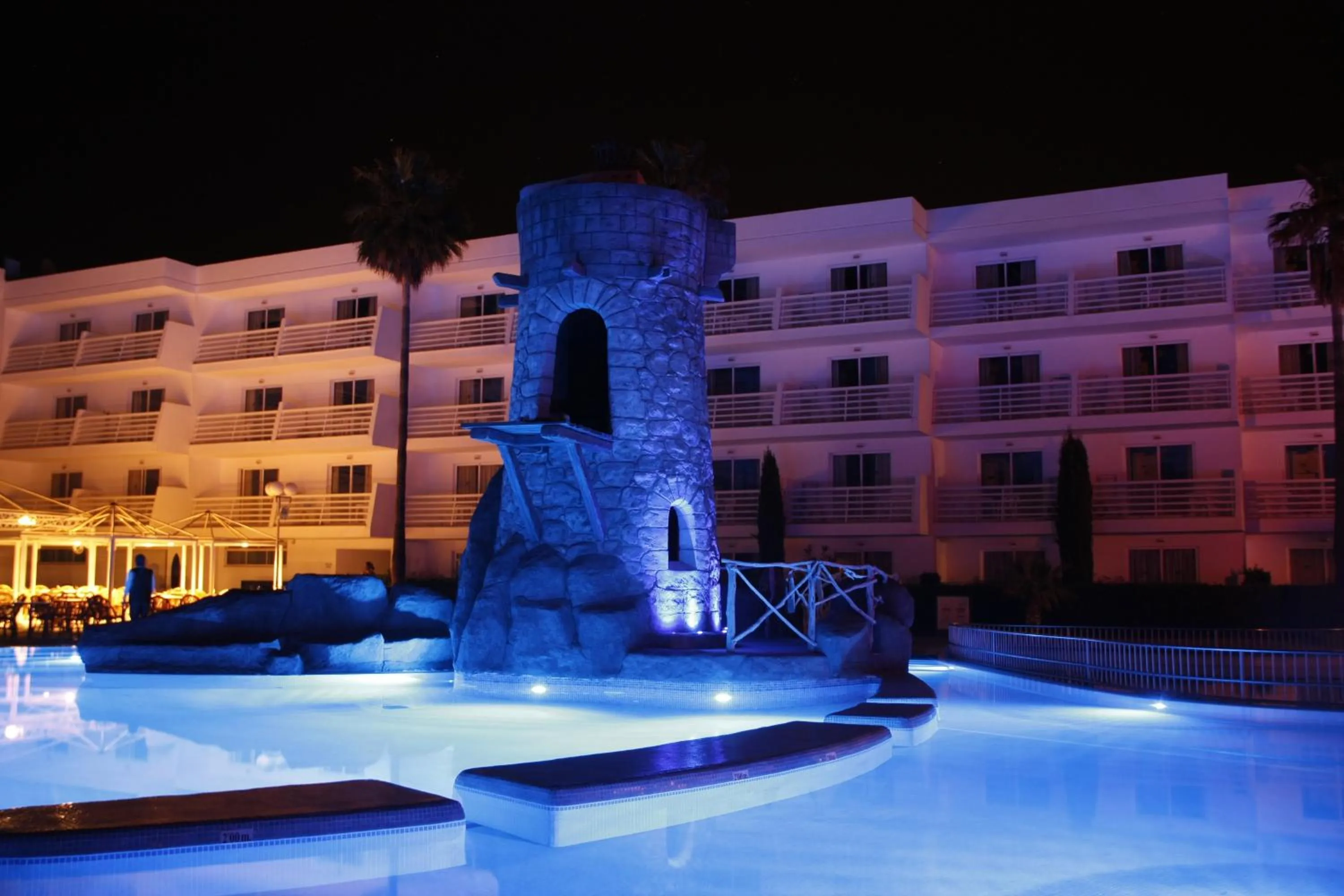 Facade/entrance in Pirates Village