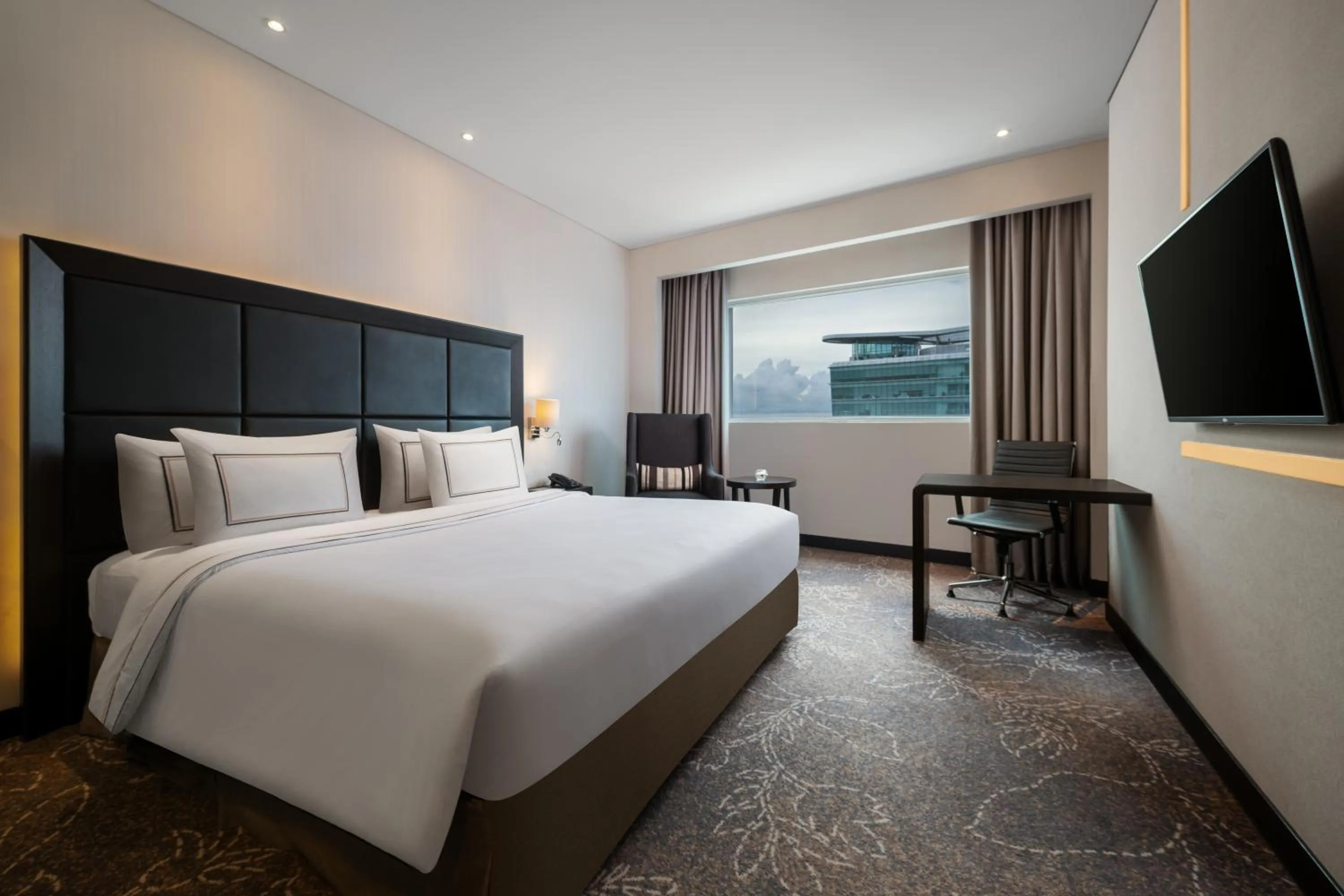Bed in Melia Makassar