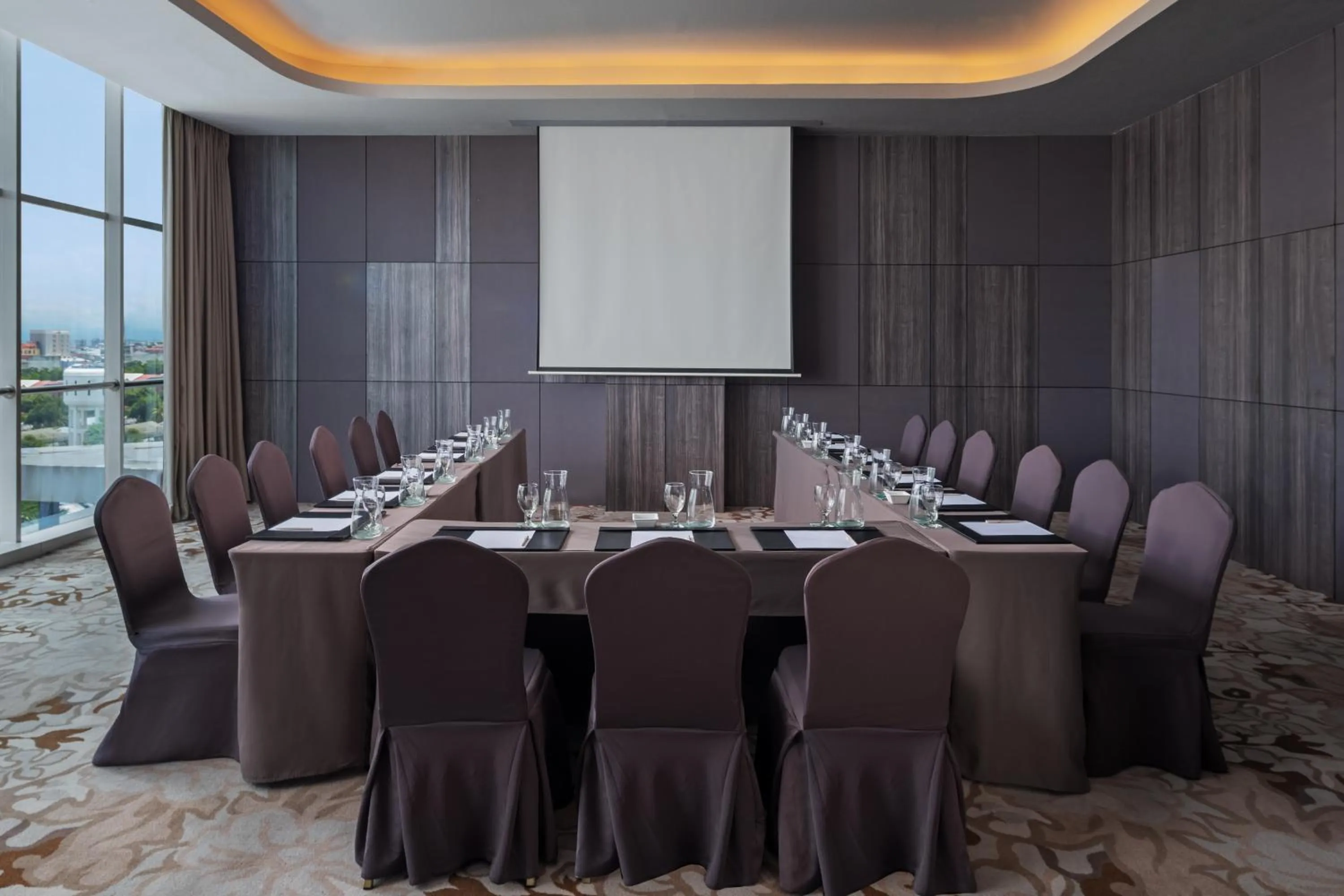 Meeting/conference room in Melia Makassar