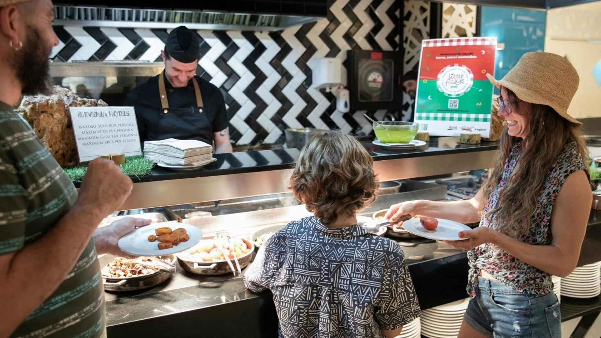 Restaurant/places to eat in Evenia Olympic Palace