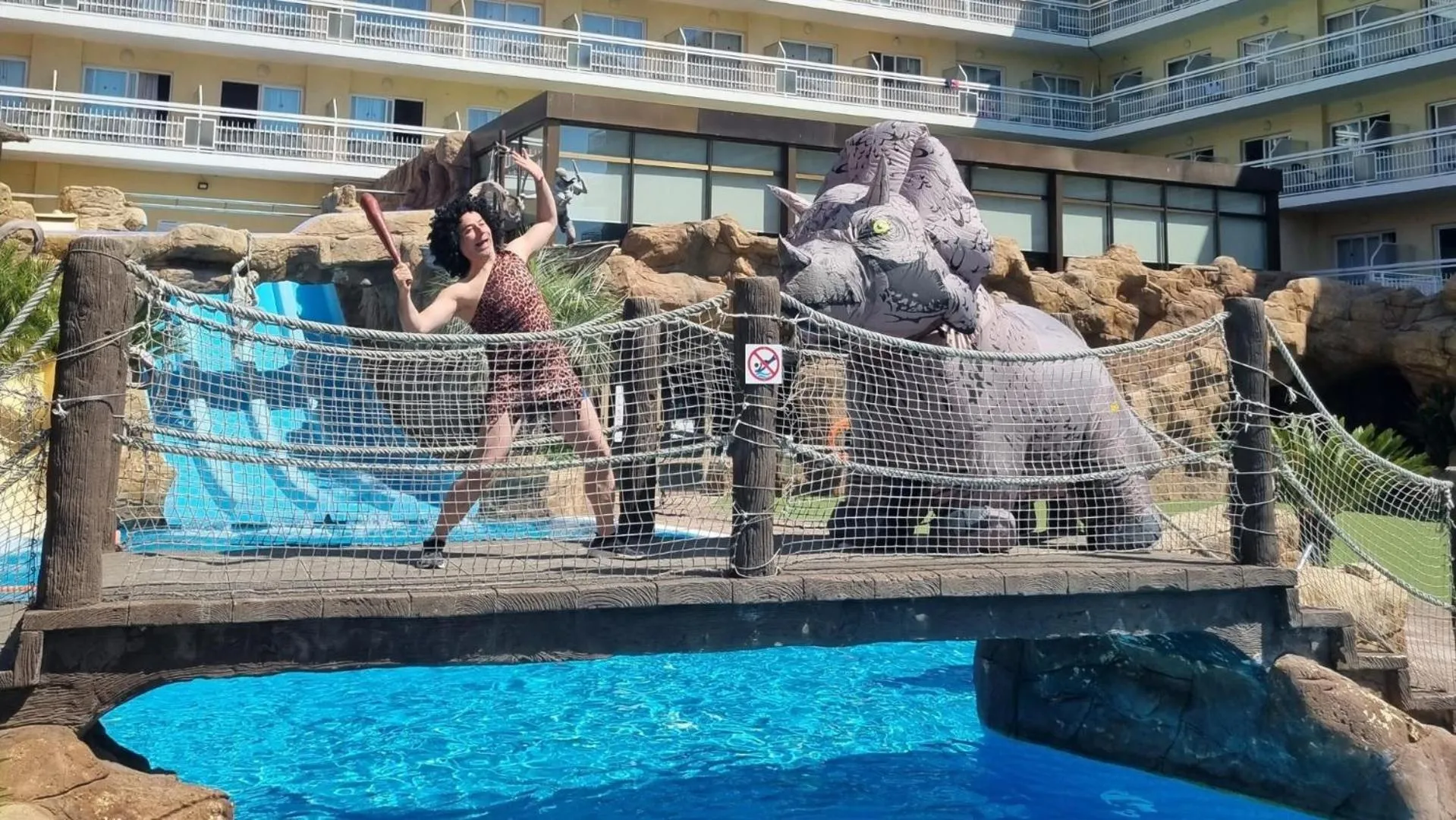 Swimming pool in Evenia Olympic Palace