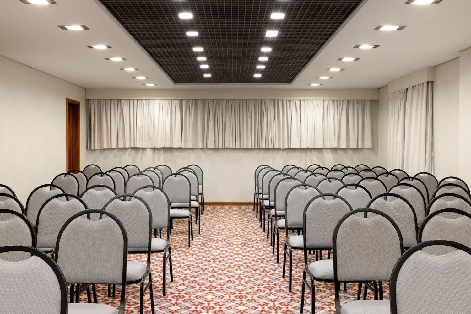 Meeting/conference room in Regent Park Suite Hotel