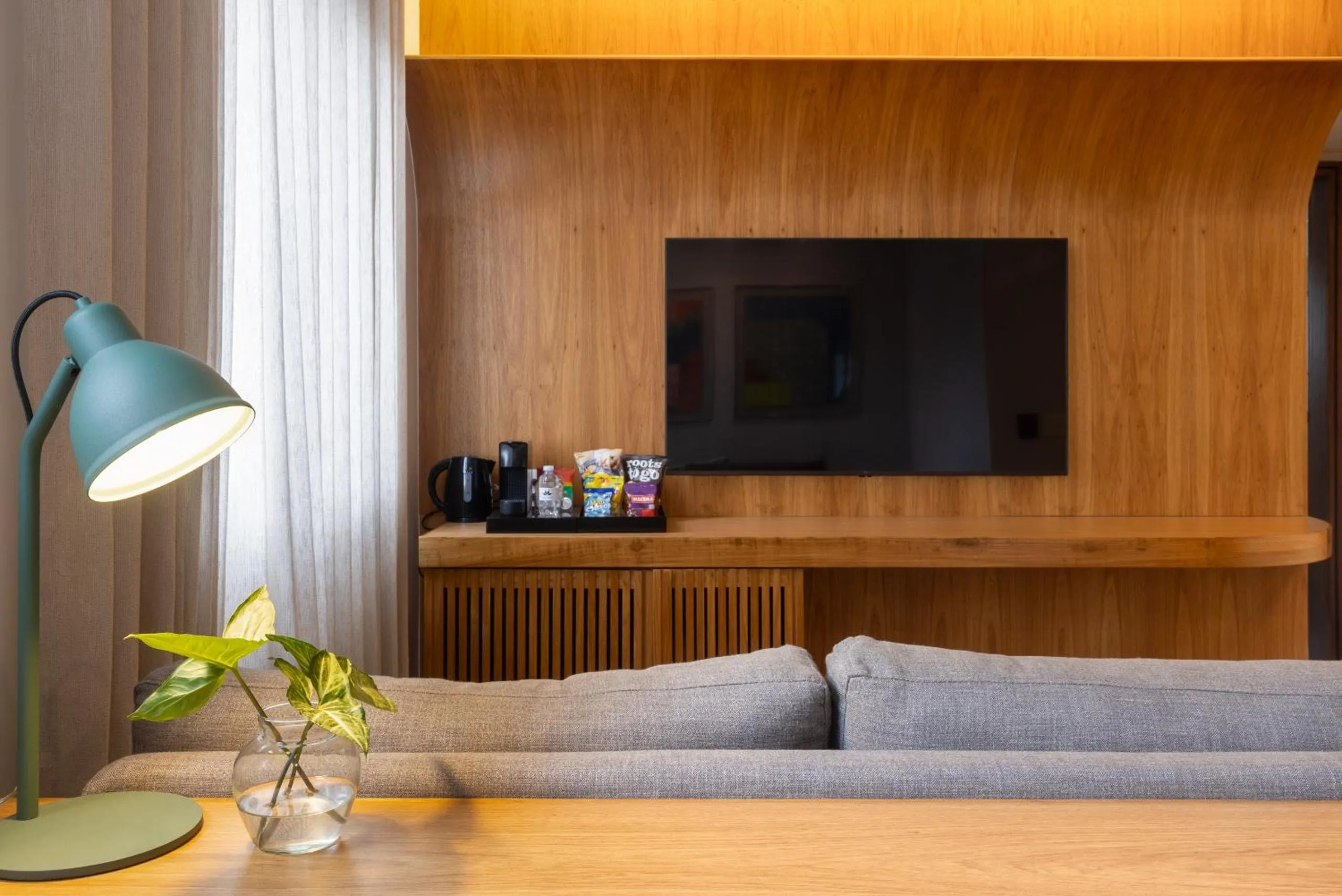 Living room in Regent Park Suite Hotel