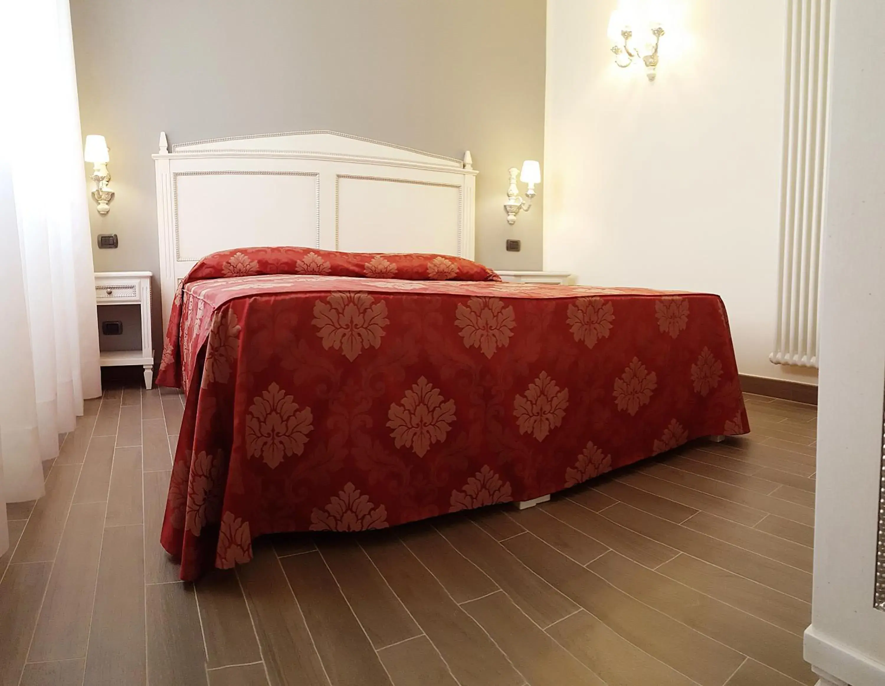 Double Room with Private Bathroom in Notti sull'Adige Double Room with Private Bathroom in Notti sull'Adige