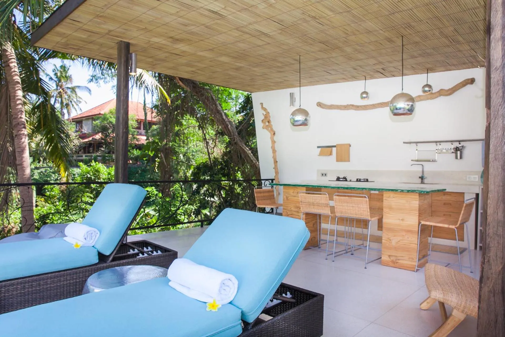 Communal lounge/ TV room in Mana Sari