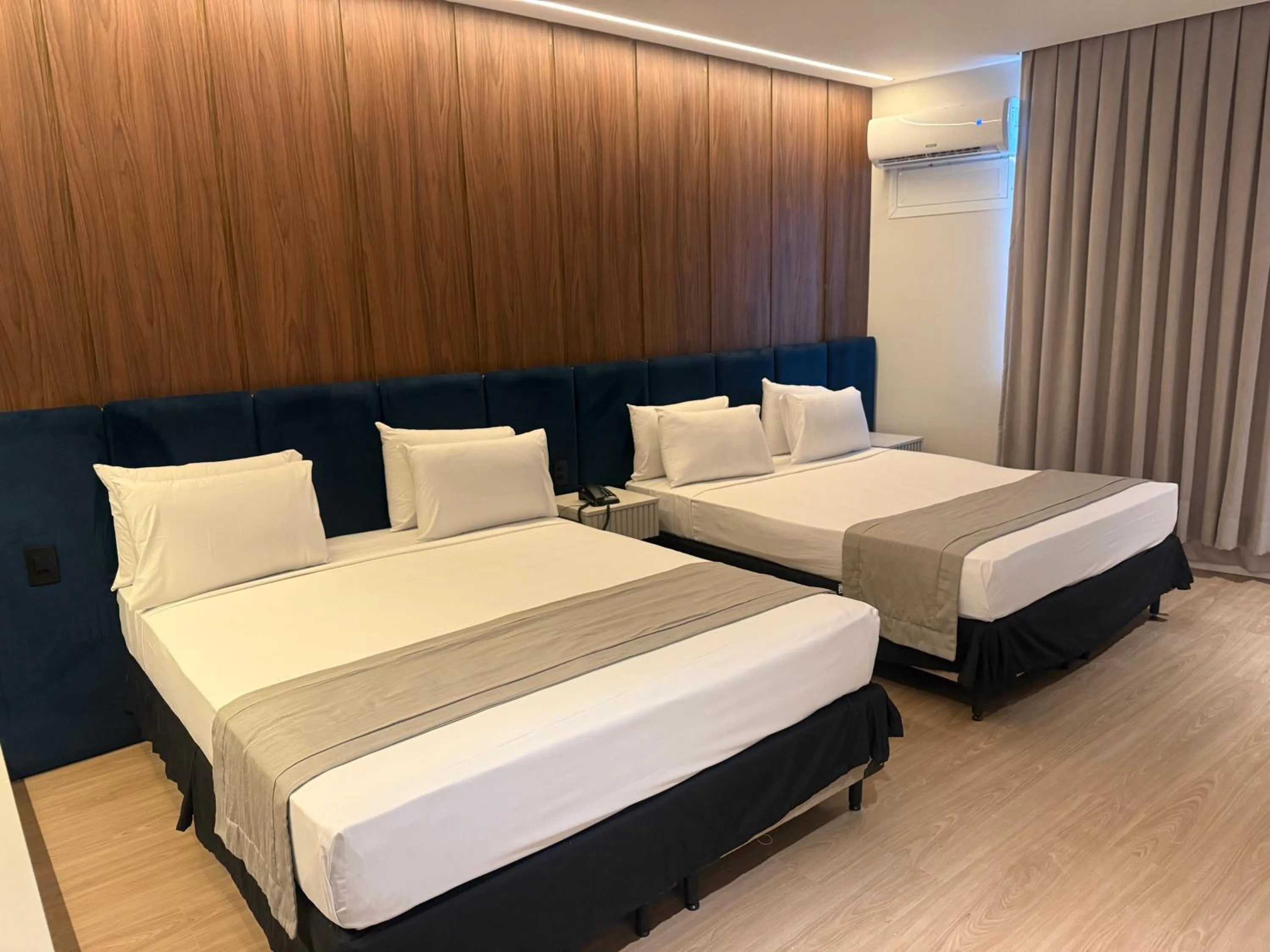 Landmark view, Bed in Américas Benidorm Hotel