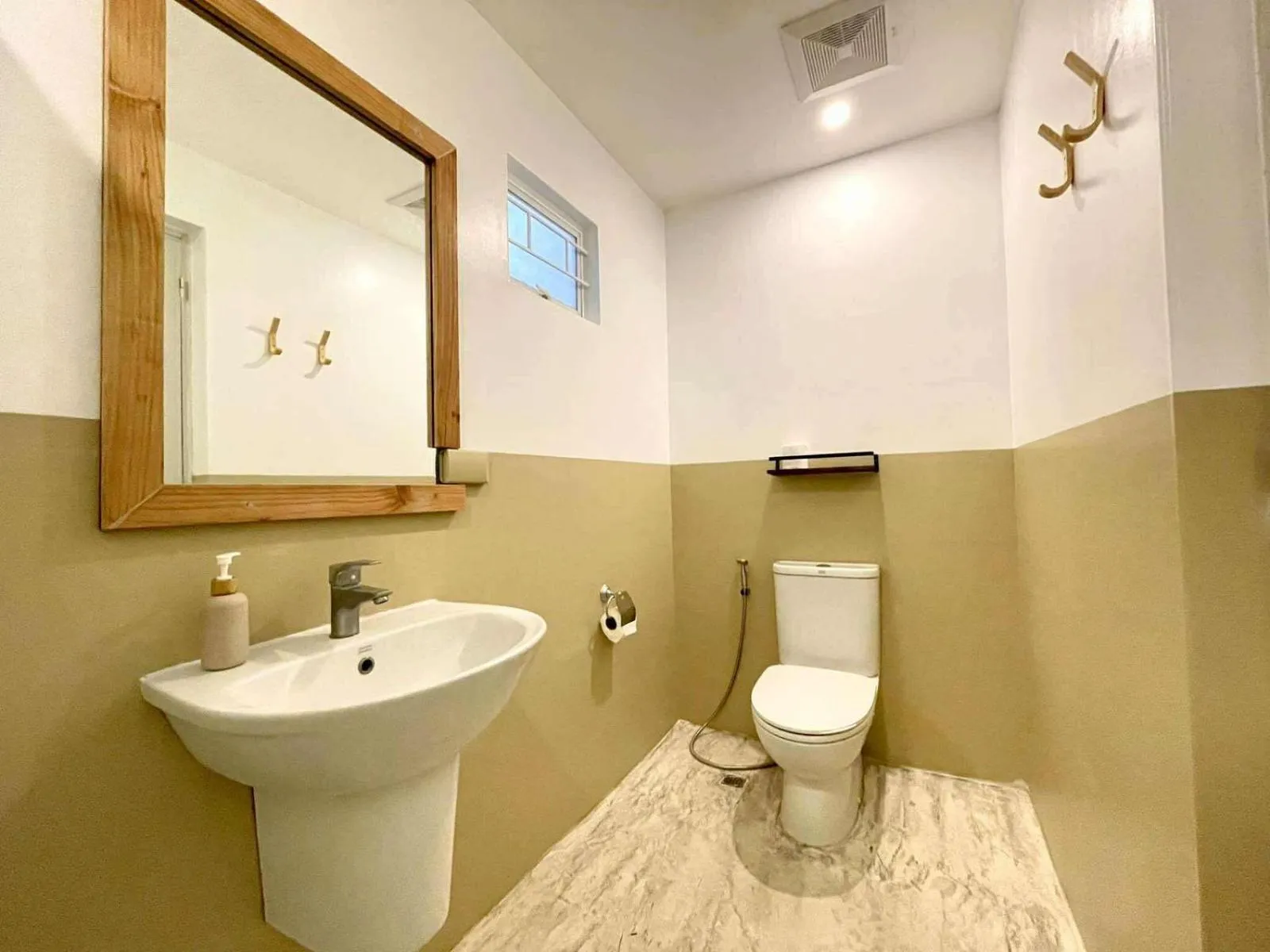 Toilet in Chill Out Hostel