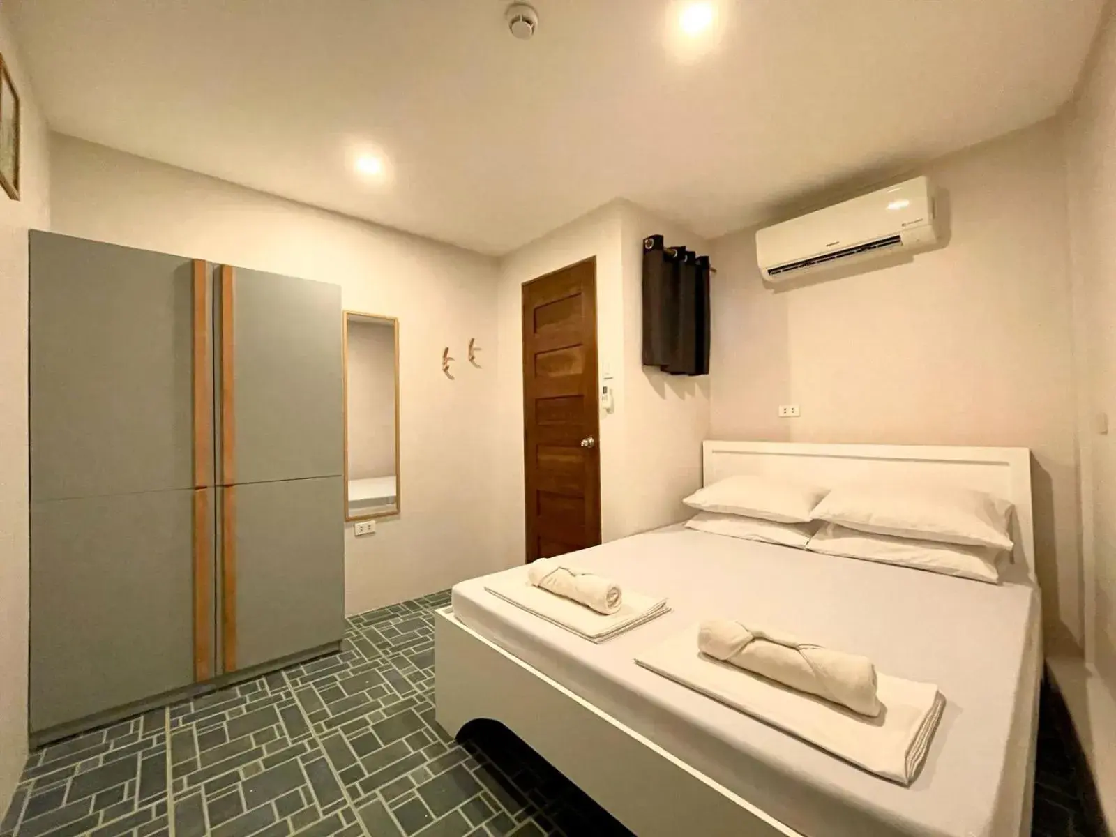 Double Room with Mountain View in Chill Out Hostel Double Room with Mountain View in Chill Out Hostel