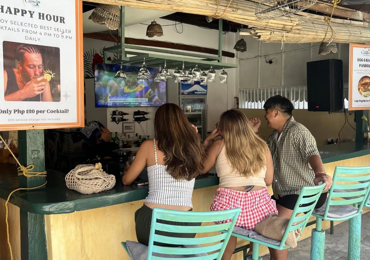 Communal lounge/ TV room in Chill Out Hostel