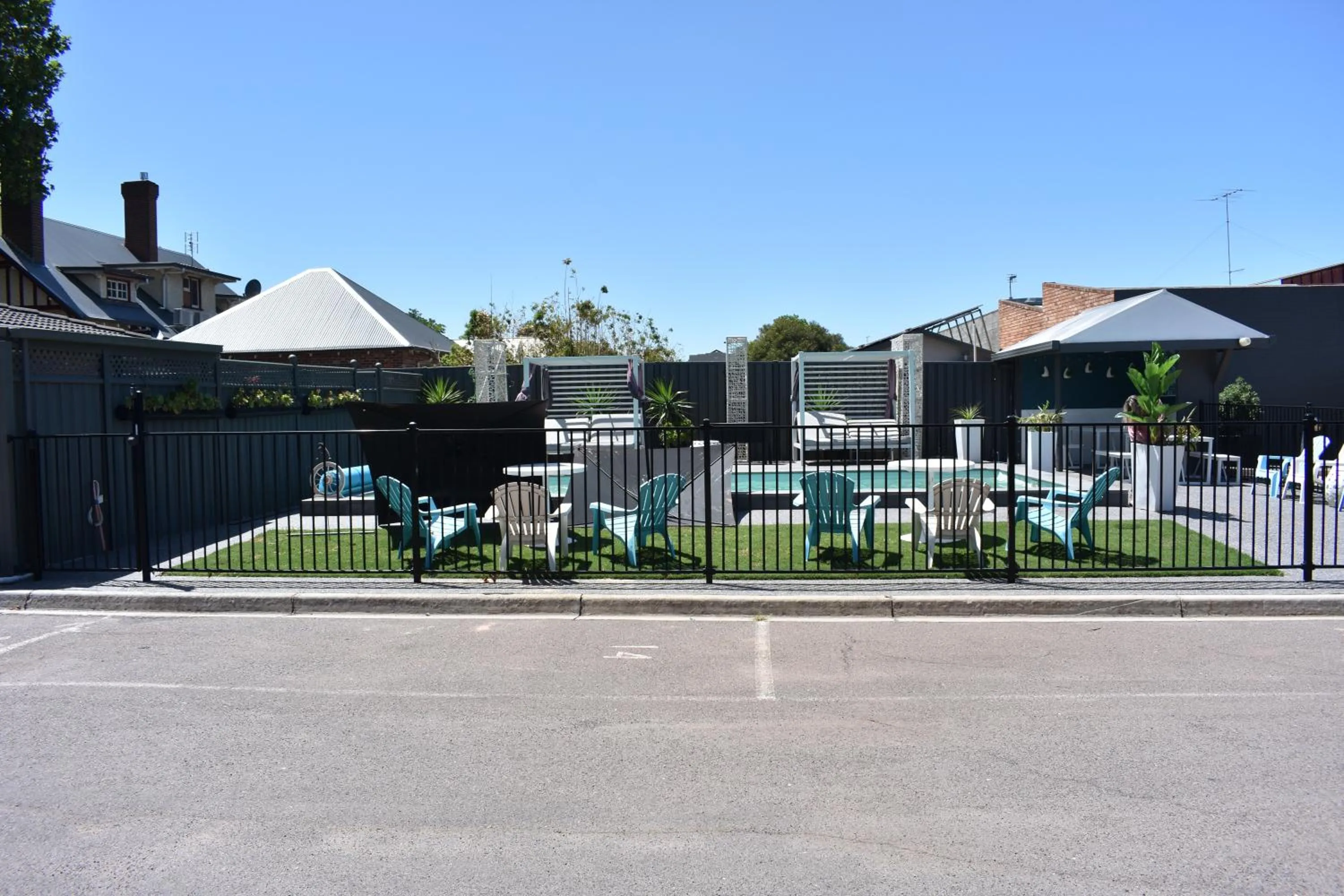 Town House Motor Inn