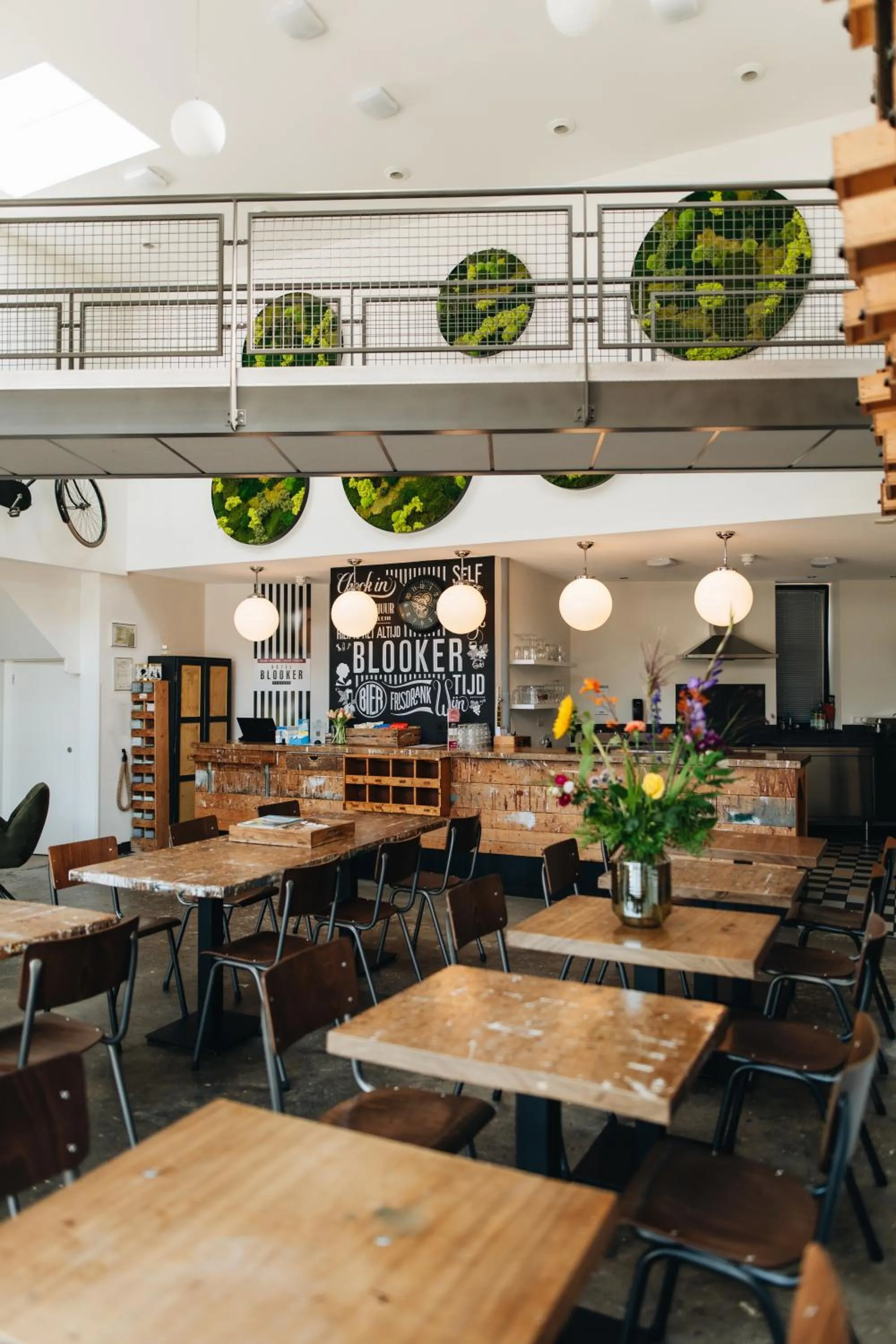 Property building in Hotel Blooker