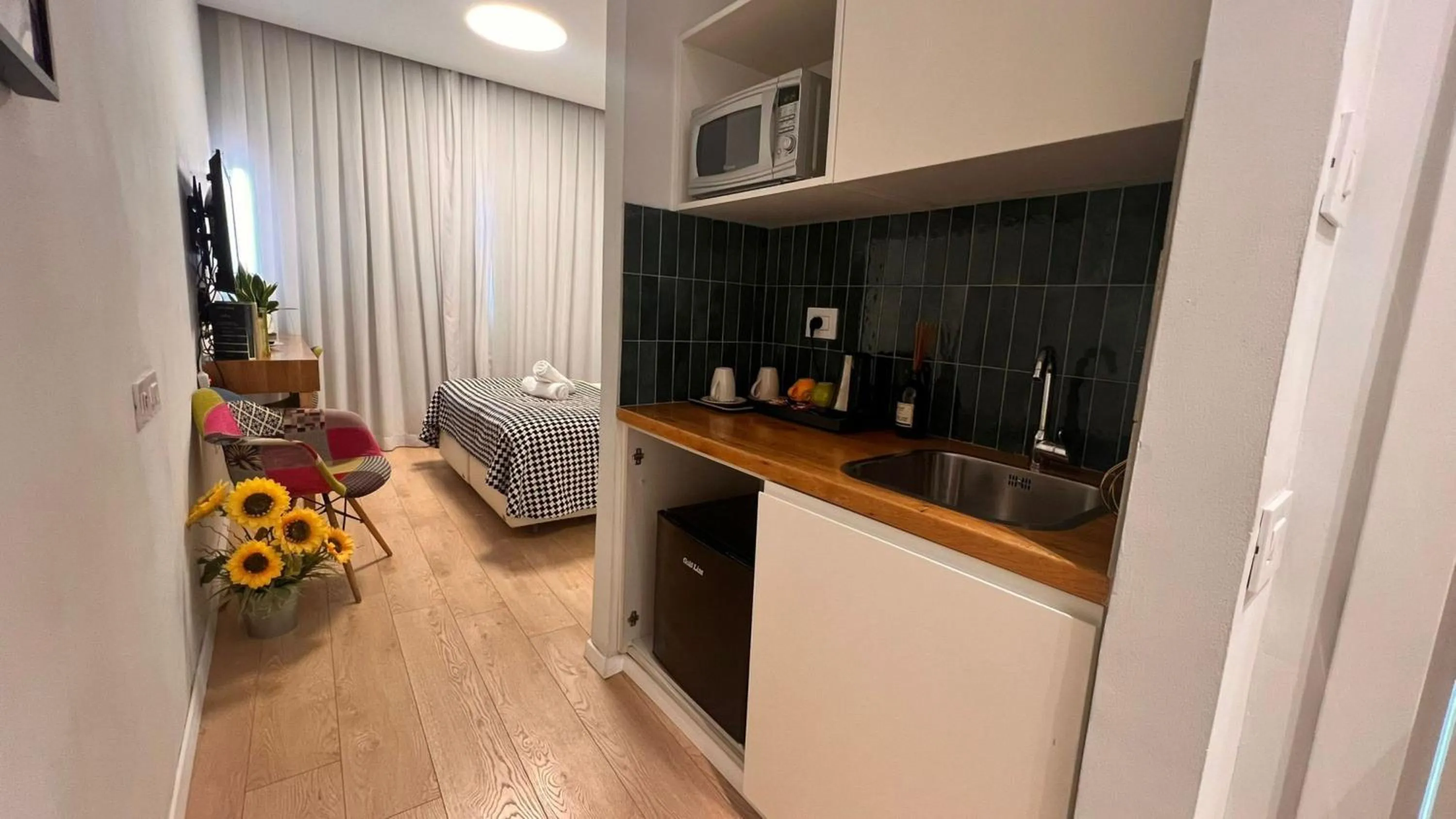 Kitchen or kitchenette in Dizengoff 208 Hotel Tel Aviv