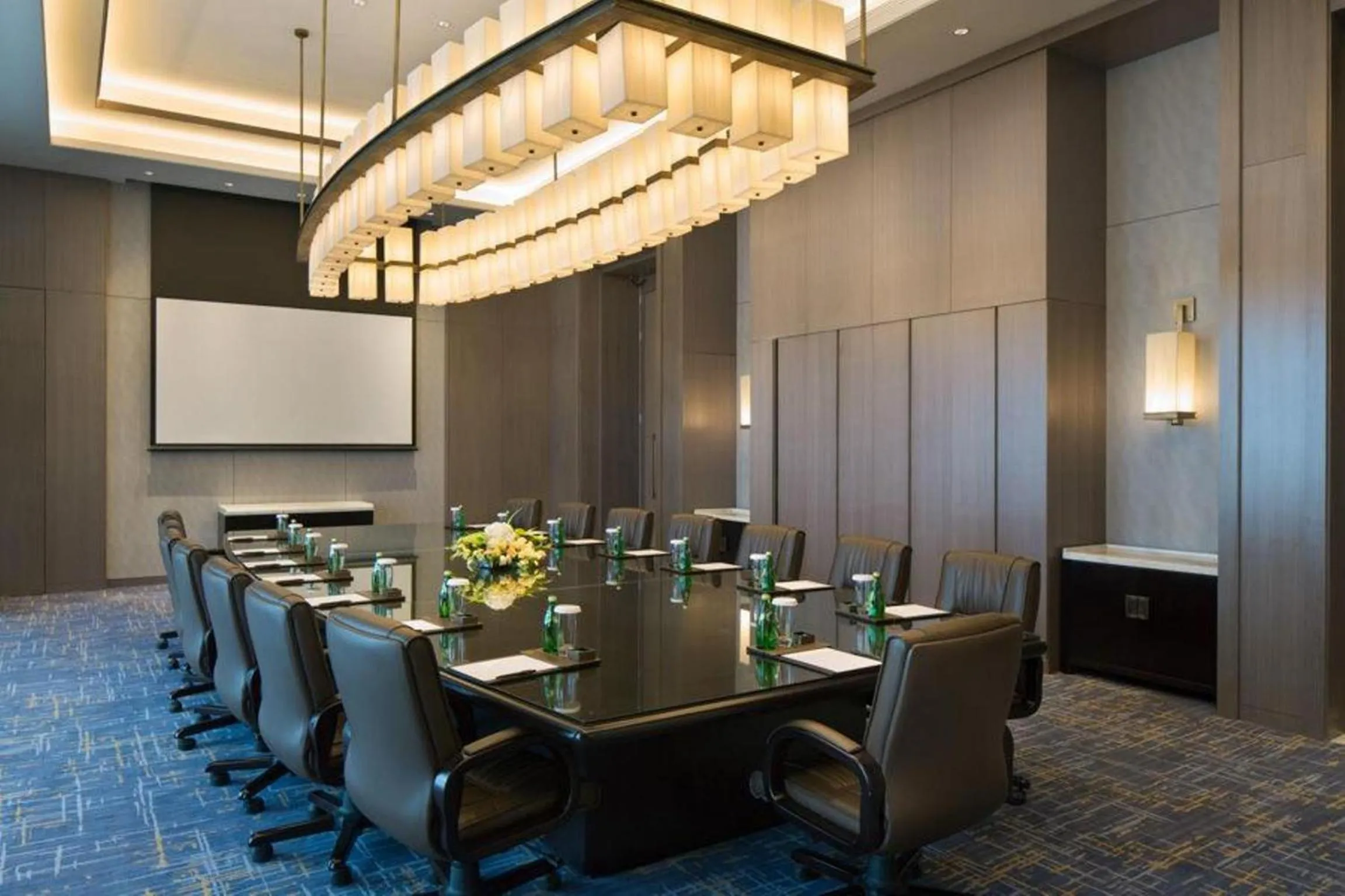 Business facilities in Wanda Realm Yiwu