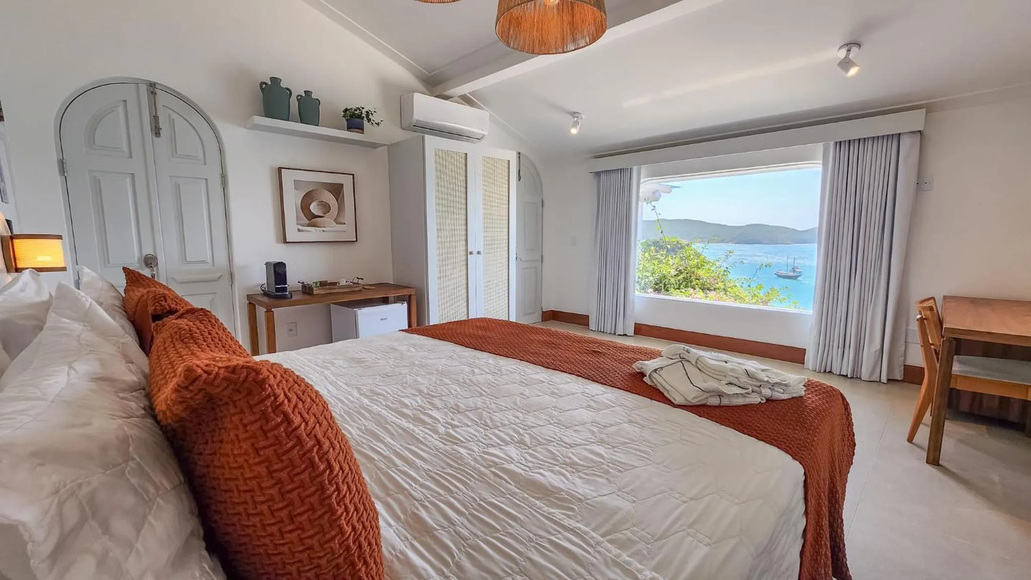 Bedroom, Bed in Byblos Pousada