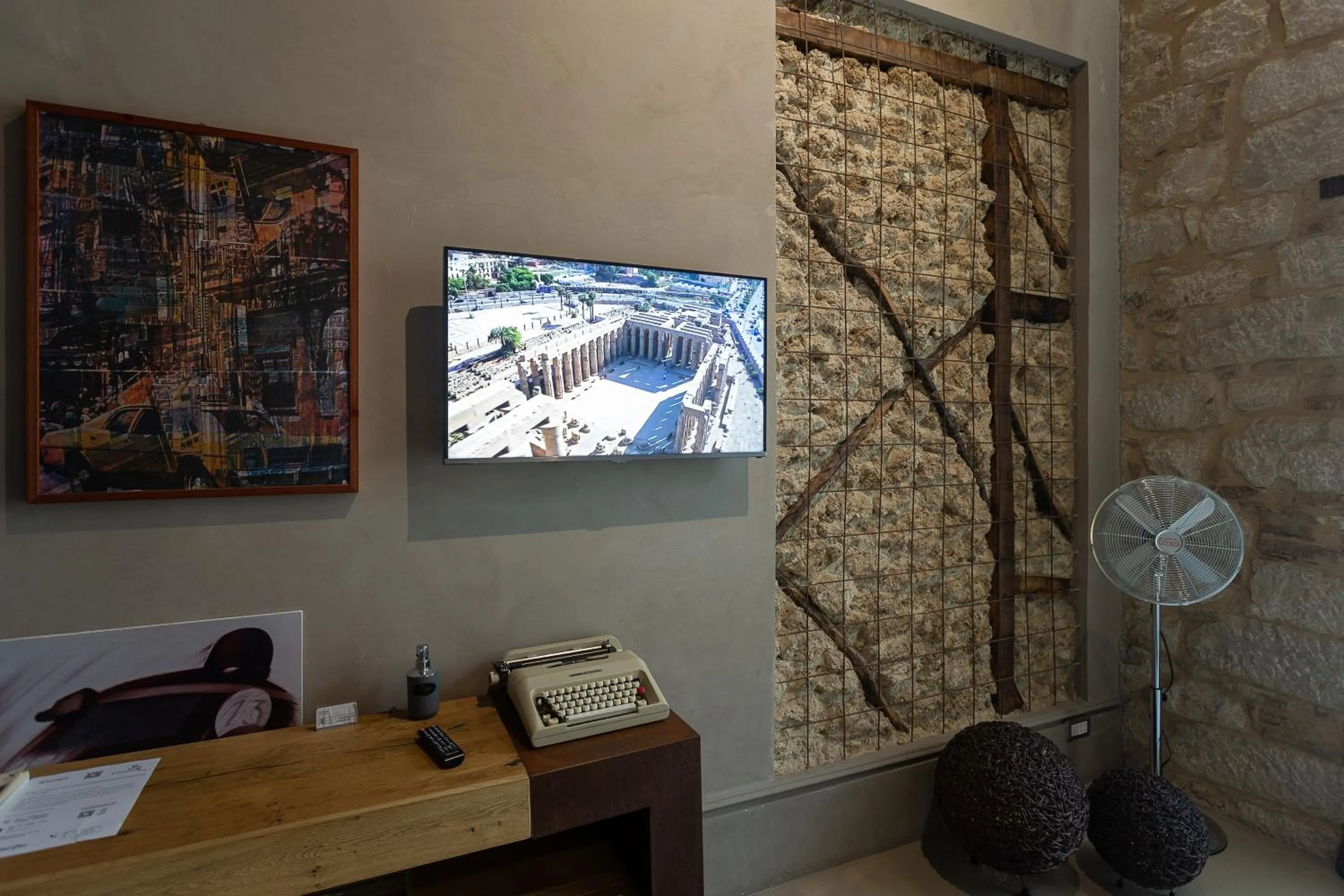 TV and multimedia in ArtStudio6 Dimora Artistica