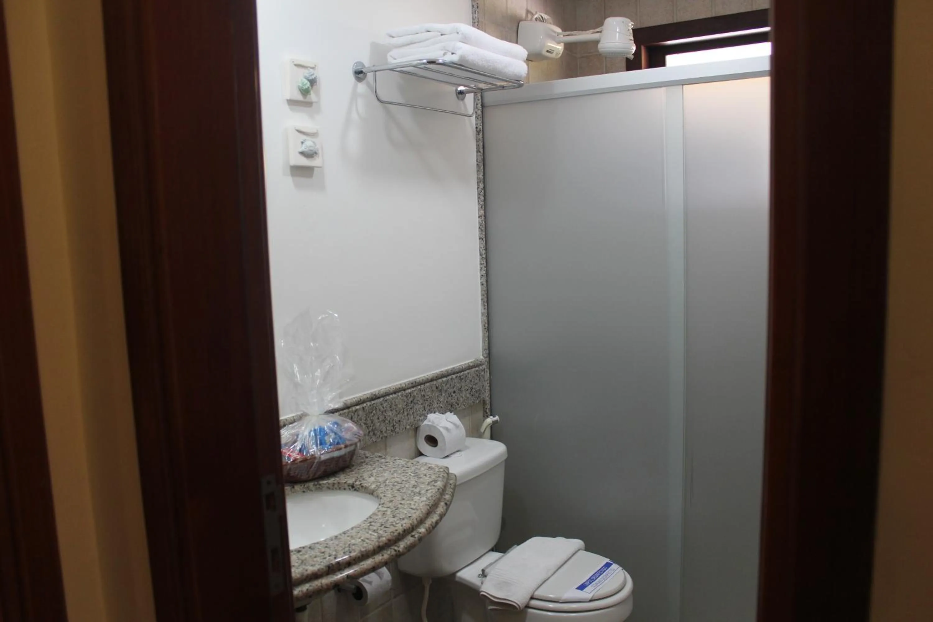 Toilet in Garbos Soleil Hotel