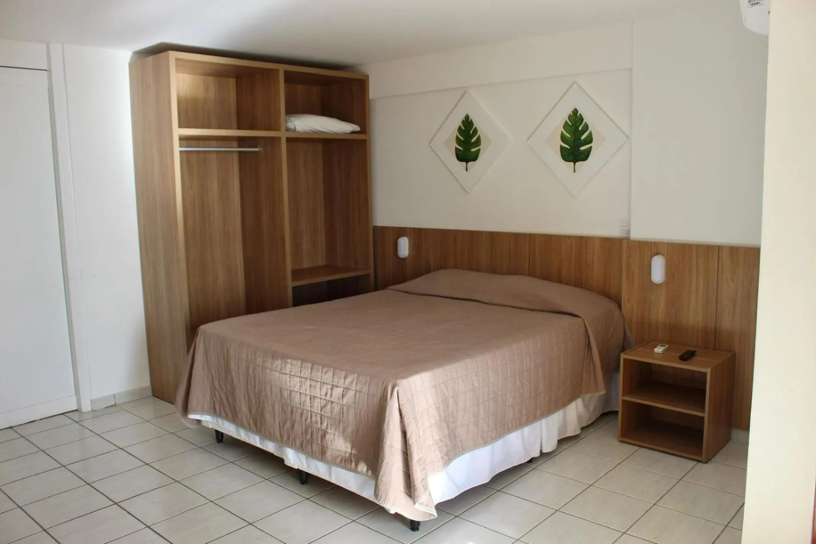 Bed in Paradise Flat