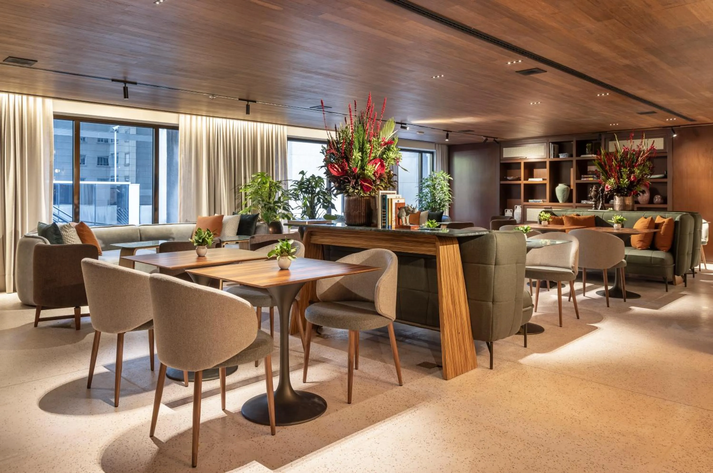 Lounge or bar in L'Hotel PortoBay São Paulo