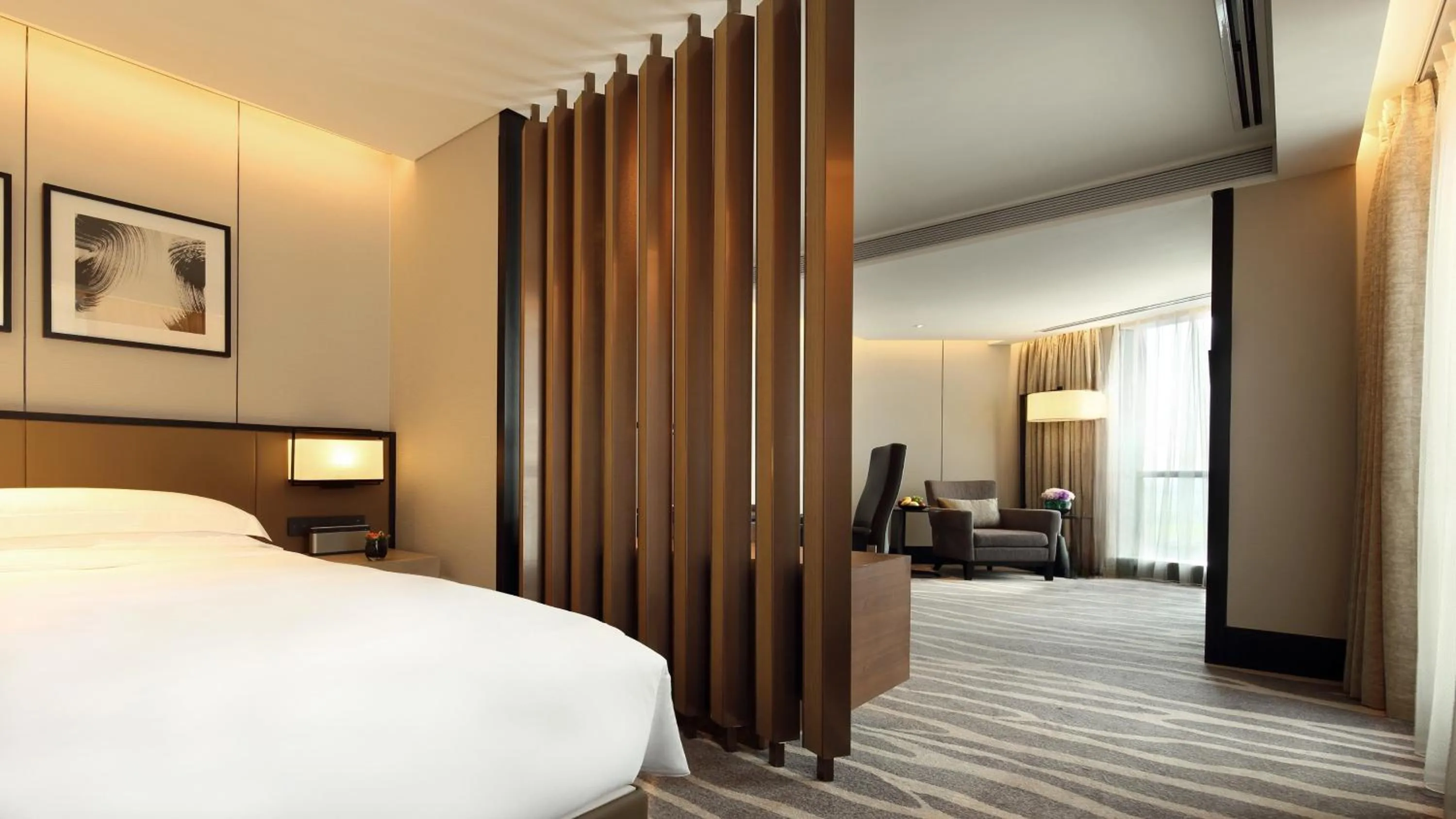 Photo of the whole room, Bed in InterContinental Shanghai Hongqiao NECC by IHG
