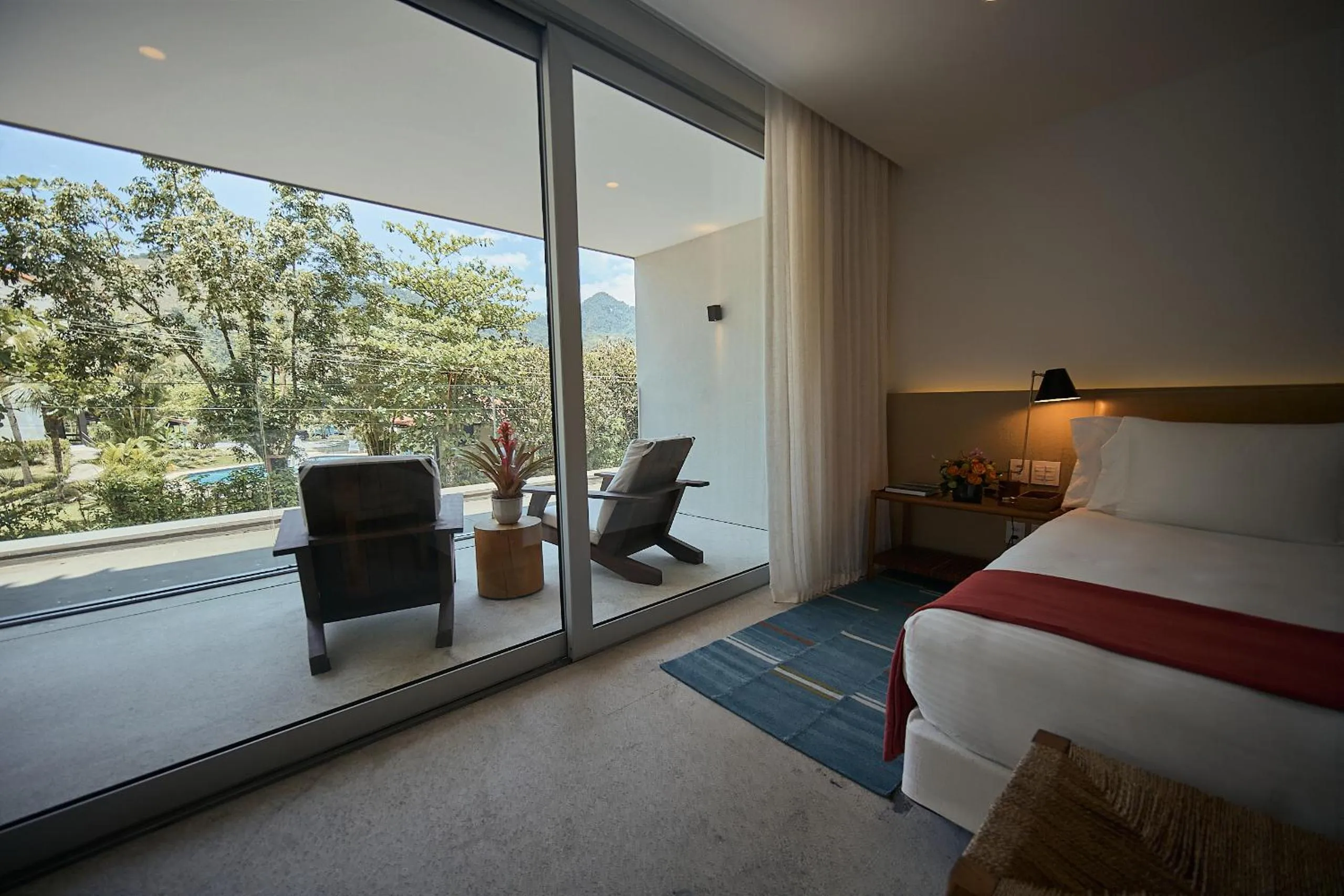 Balcony/Terrace, Bed in Hotel Fasano Angra dos Reis