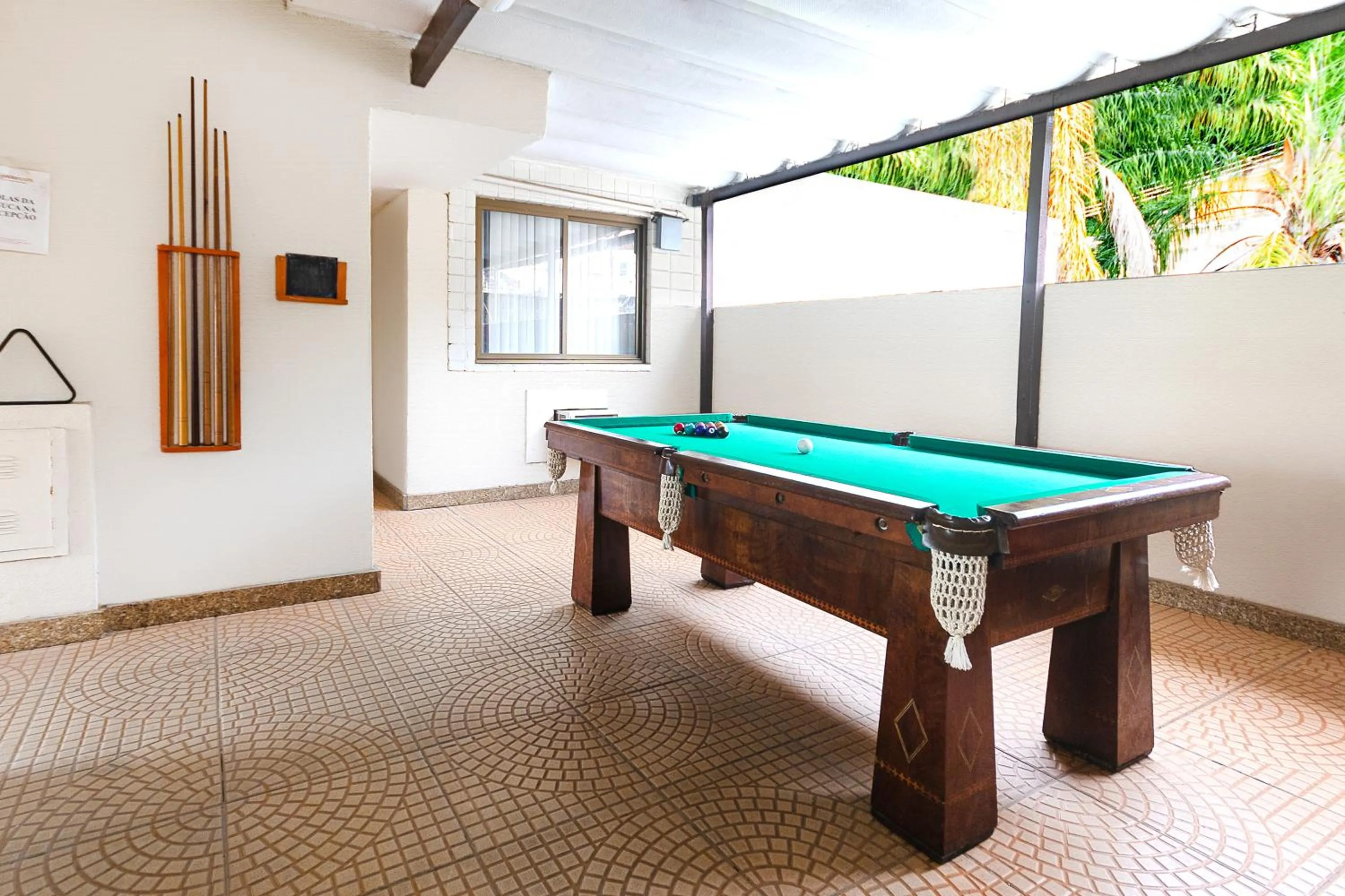 Billiard in Hotel Golden Park Rio de Janeiro Aeroporto By Nacional Inn