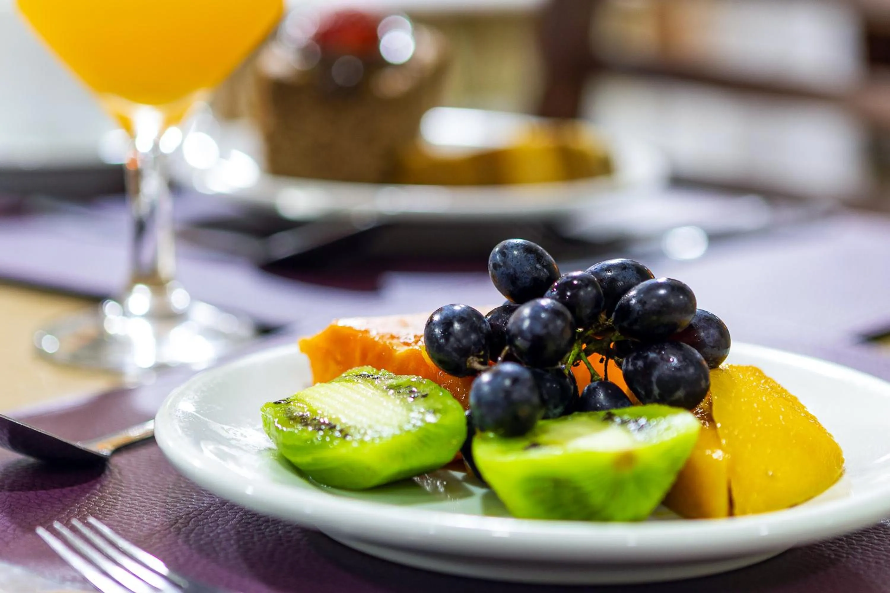 Breakfast in Hotel Golden Park Rio de Janeiro Aeroporto By Nacional Inn