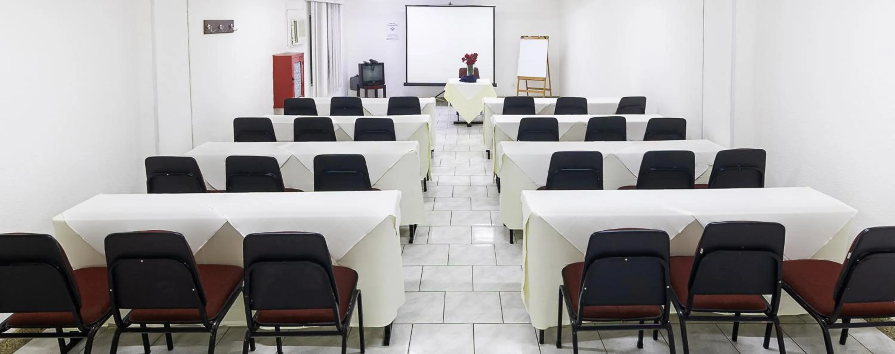 Meeting/conference room in Hotel Golden Park Rio de Janeiro Aeroporto By Nacional Inn